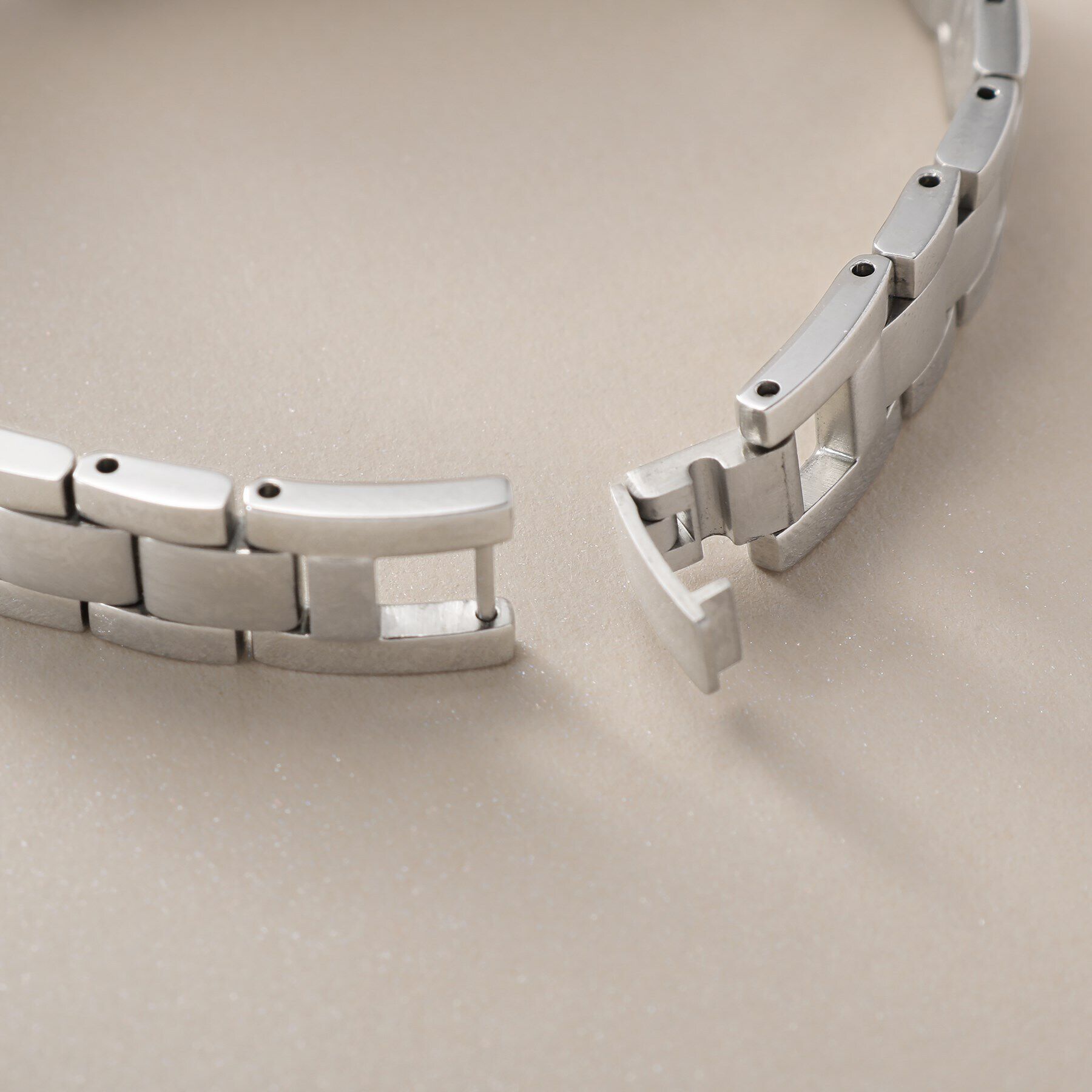 COCOSHNIK「SSスクエアメタルバンド ウォッチ（シルバー旭光ダイヤモンド）」|腕時計|