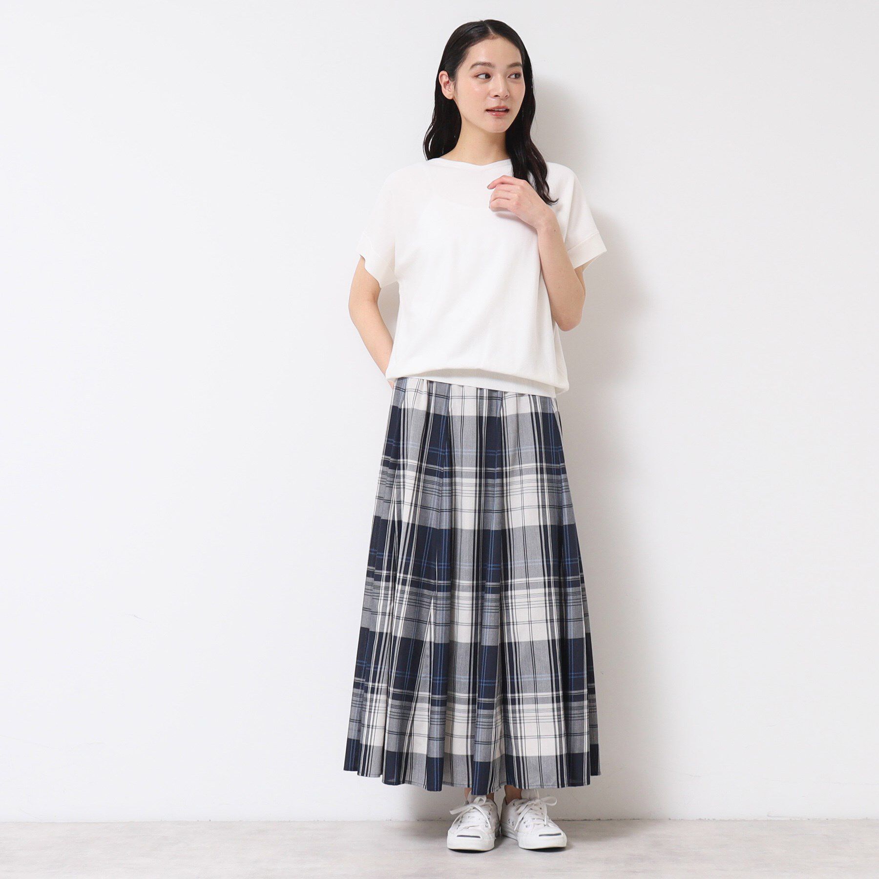 Dessin「【洗える・4サイズ展開】後ろボタンニットプルオーバーフレンチスリーブ」|ニット・セーター|