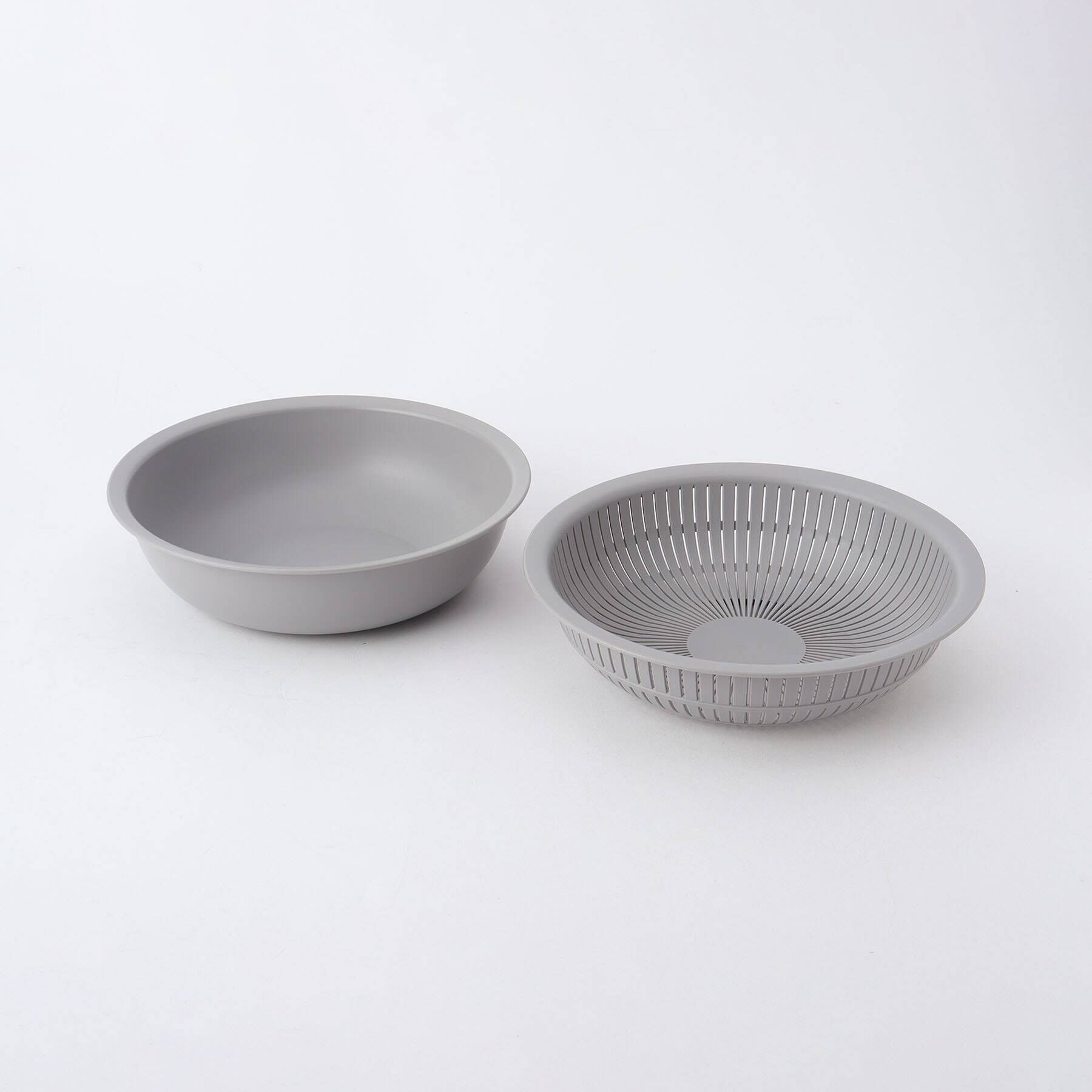 212 KITCHEN STORE「米とぎにも使えるザルとボール浅 GY ＜like-it ライクイット＞」|食器・キッチングッズ|