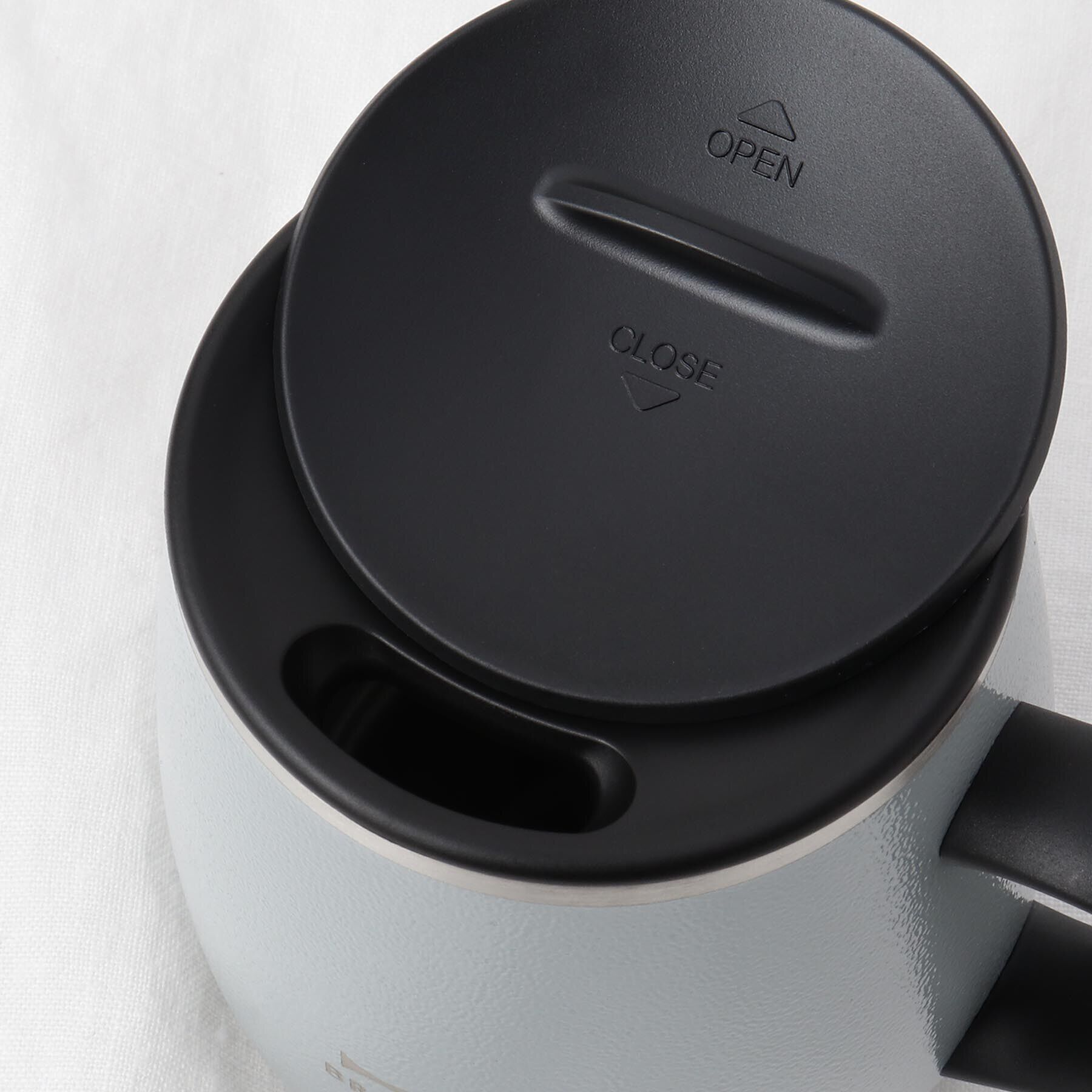 212 KITCHEN STORE「蓋つきステンレスマグ tallBGY ＜BRUNO ブルーノ＞」|グラス・マグカップ|