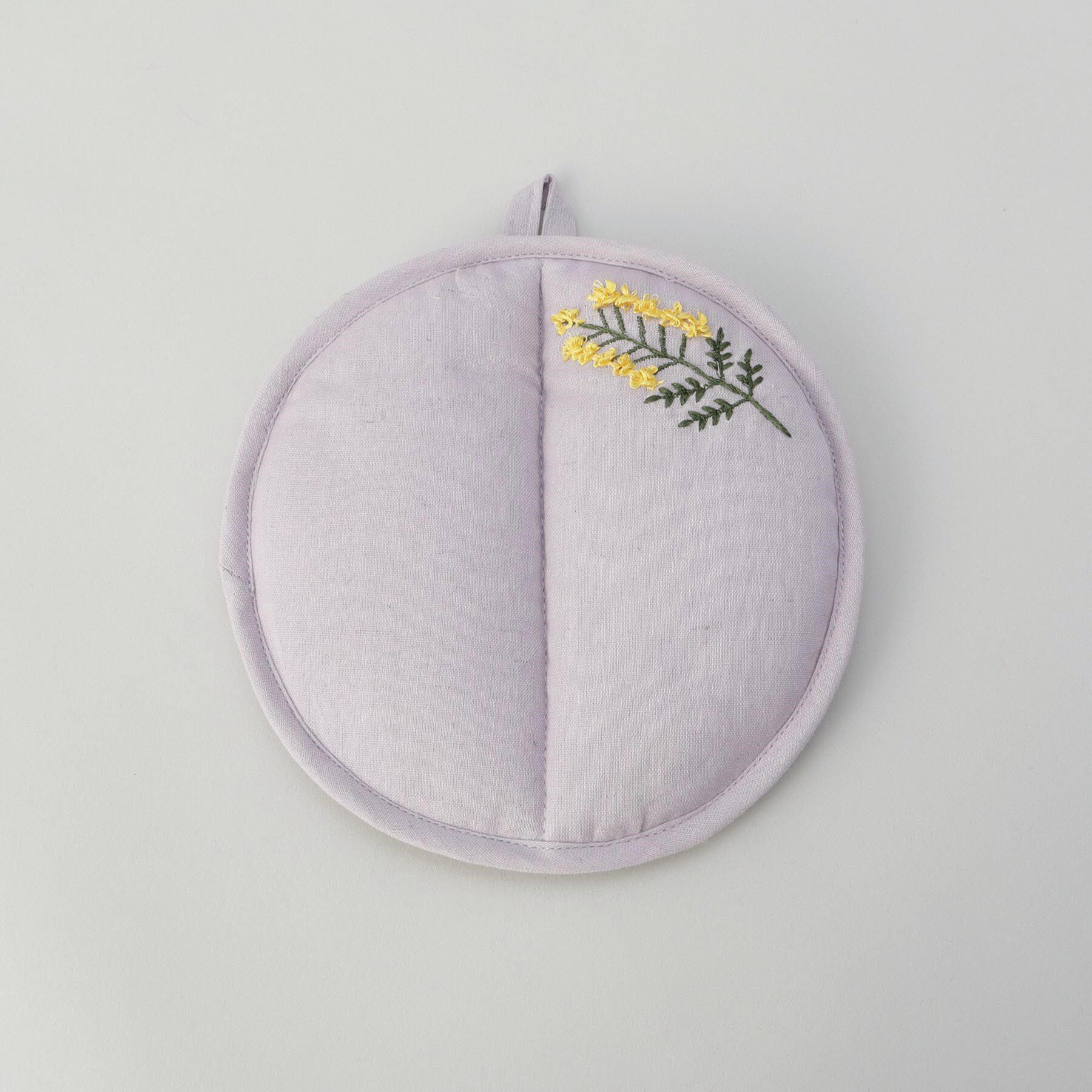 212 KITCHEN STORE「刺繍フラワー ミモザ ラウンドミトン LPU ＜212Kオリジナル ＞」|食器・キッチングッズ|