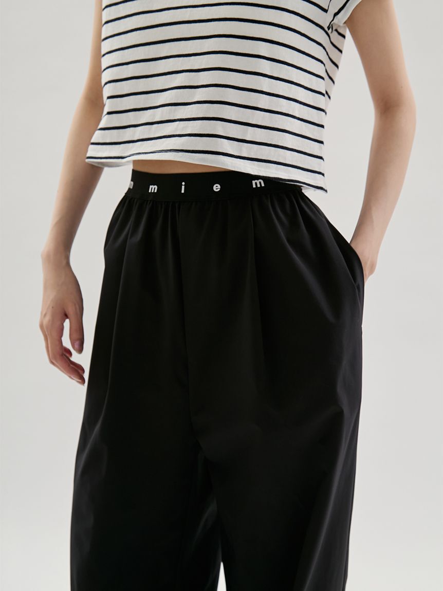 emmi atelier「【Movique】アクティブイージーパンツ/撥水/UVカット/接触冷感」|チノ|