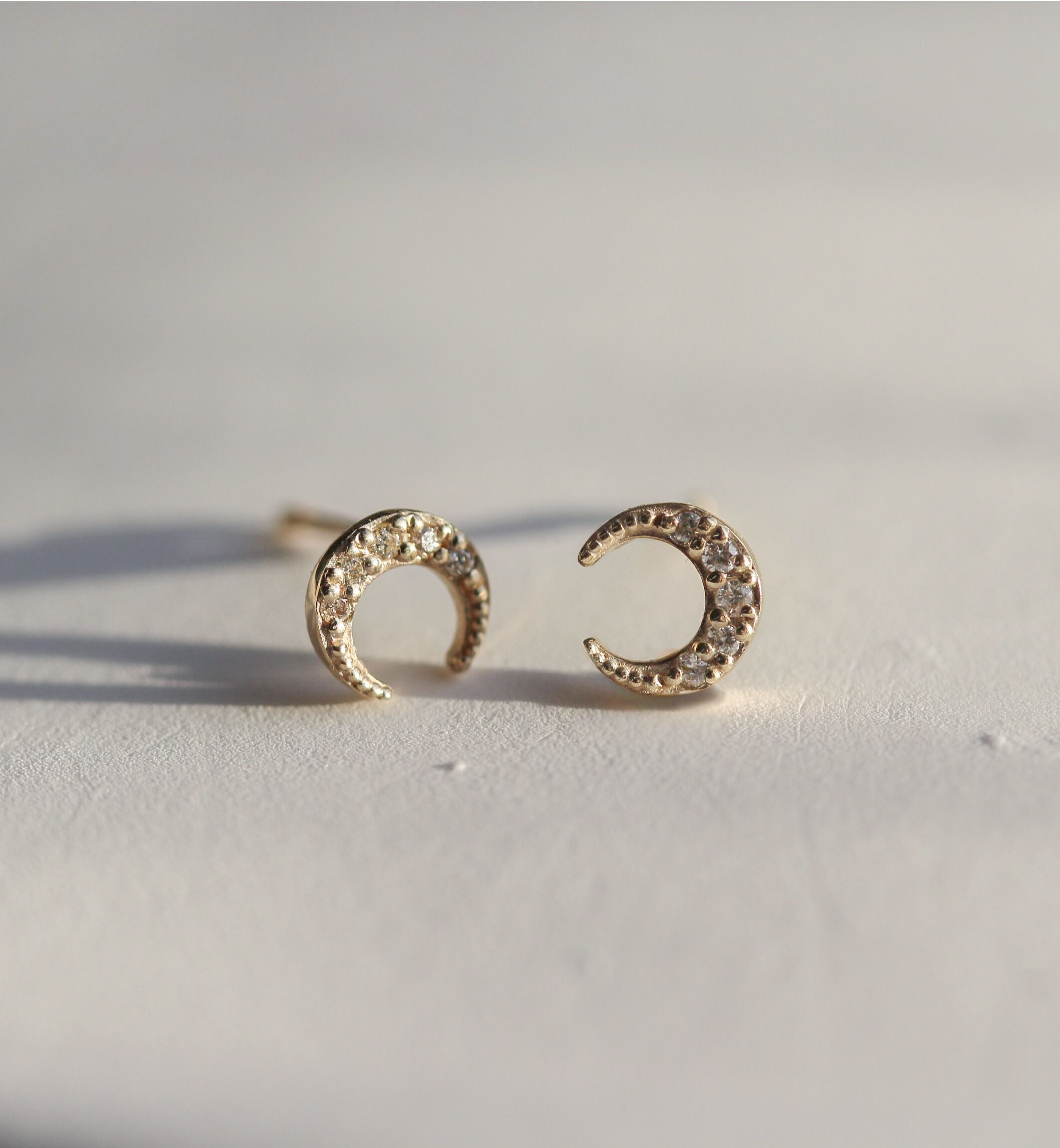  「K10YG ダイヤモンド クレセントムーン ピアス」|ピアス|K10 イエローゴールド