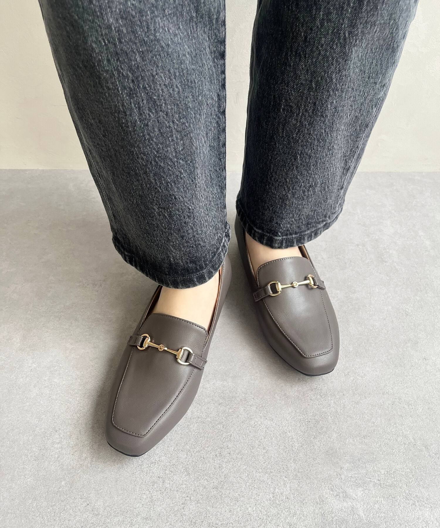 ORiental TRaffic「【跳べるパンプス/シリーズ累計１５０万足突破】スクエアトゥ ビット モチーフ  ローファー /R-3210」|パンプス|