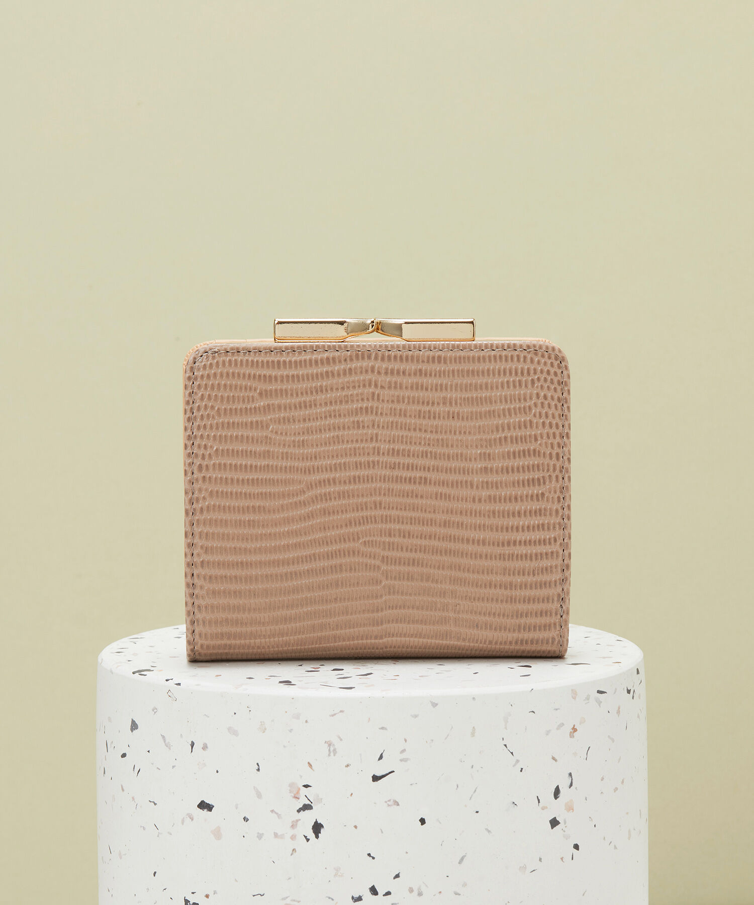 TOPKAPI 「イタリアンレザー・リザード型押し・がま口２つ折り財布 LUCIA[ルチア]」|財布|グレージュ