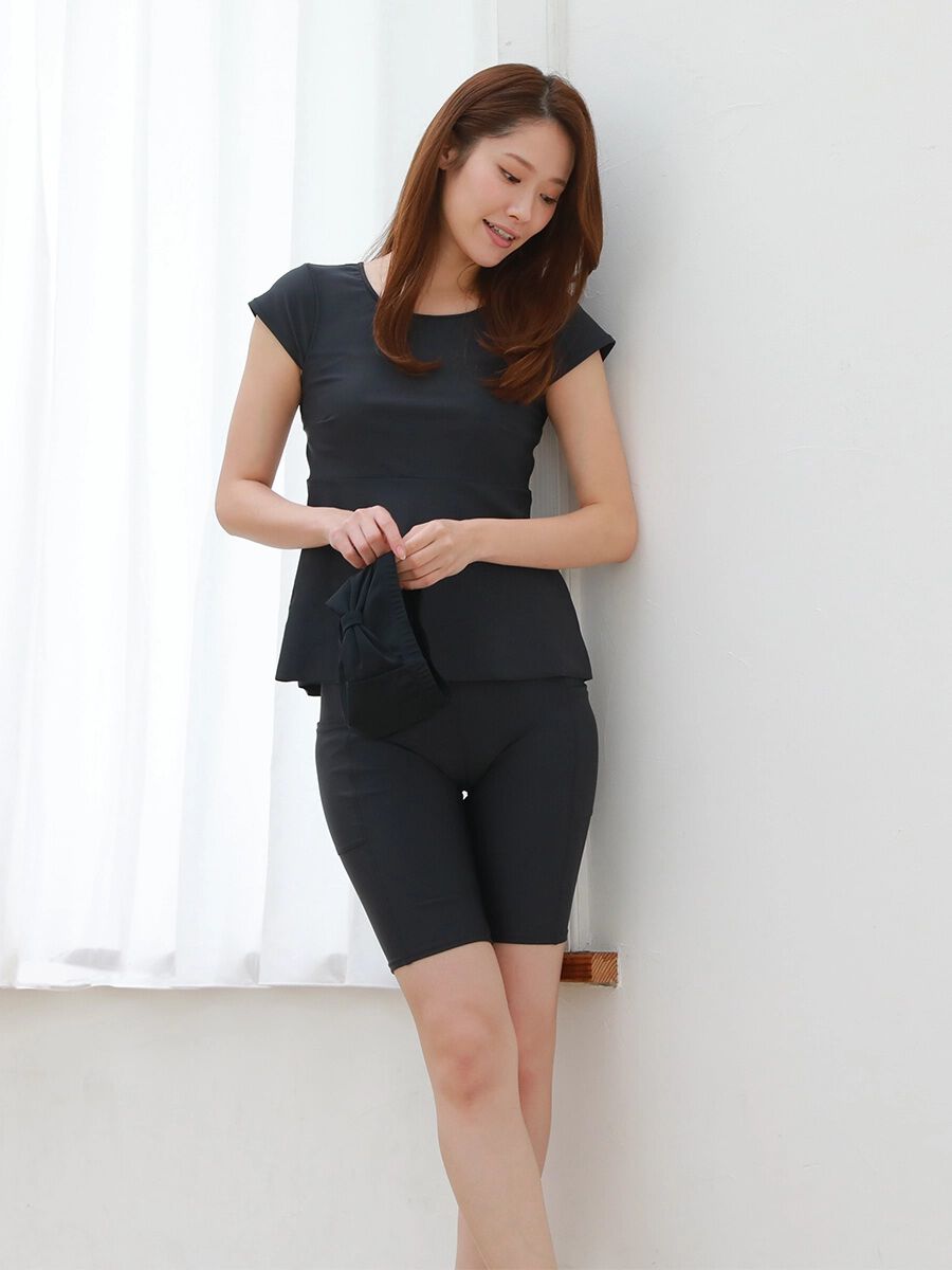 ALBOVE「耐塩素素材無地ショートレギンス」|ショーツ|ブラック