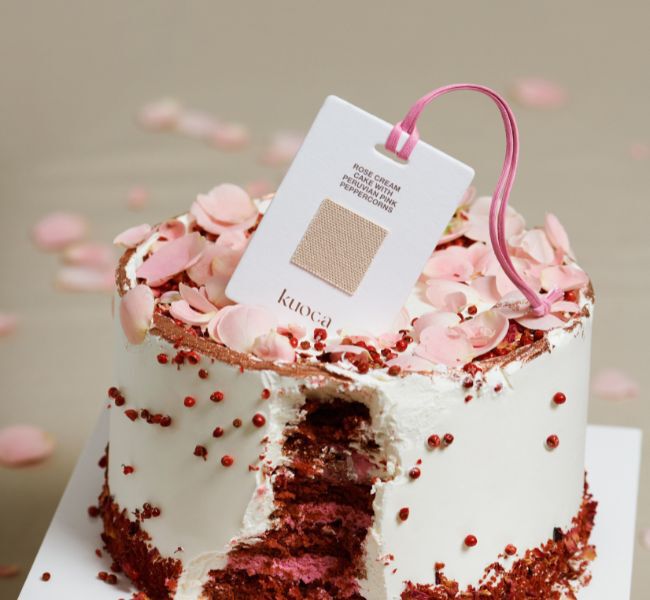 kuoca「【kuoca】フレグランスタグ ローズケーキ」|アロマ・ルームフレグランス|