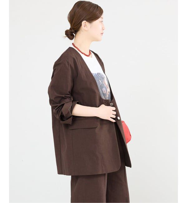 IENA「《一部カラー店舗限定》コットンサブレUネックジャケット」|ノーカラージャケット|