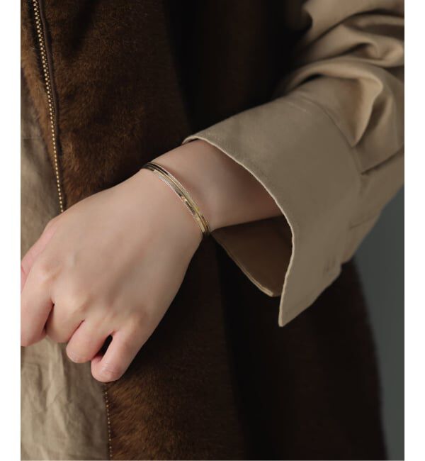 Lilas by Spick&Span「サイドループラインバングル K10」|ブレスレット・バングル|