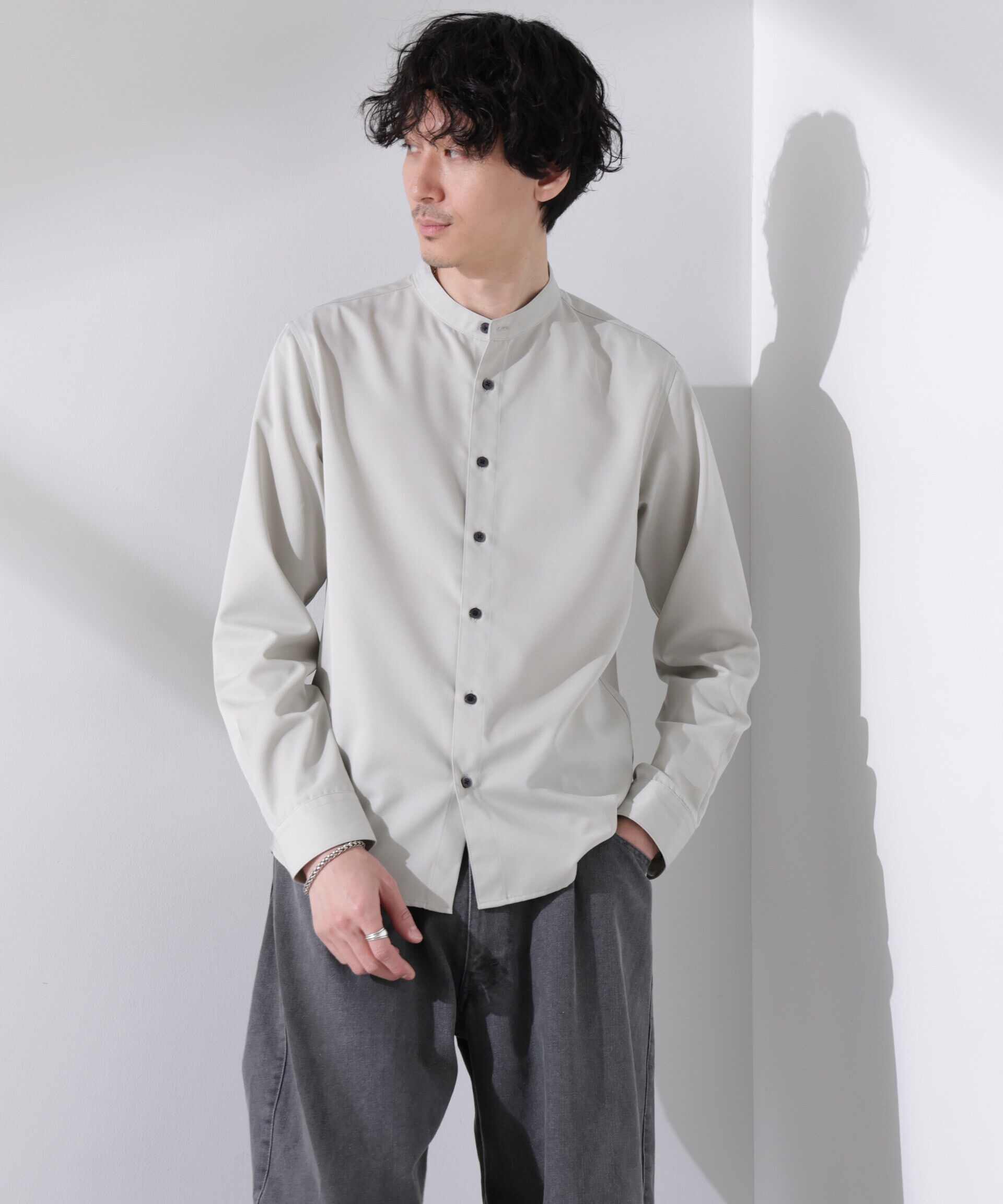 nano･universe「スタンダードバンドカラーシャツ/長袖」|シャツ・ブラウス|L.グレー1