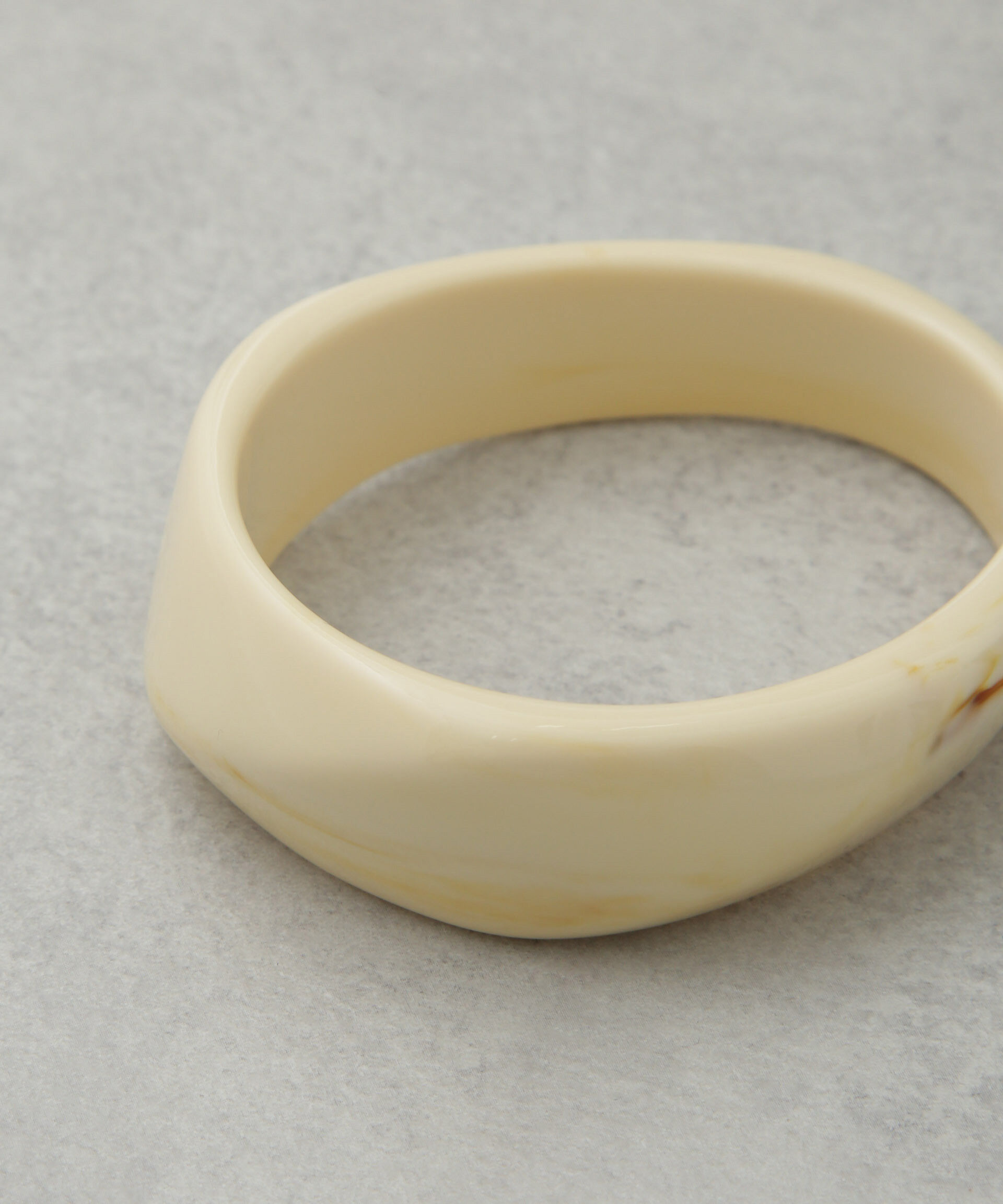 nano･universe「ワイドマーブルバングル」|ブレスレット・バングル|