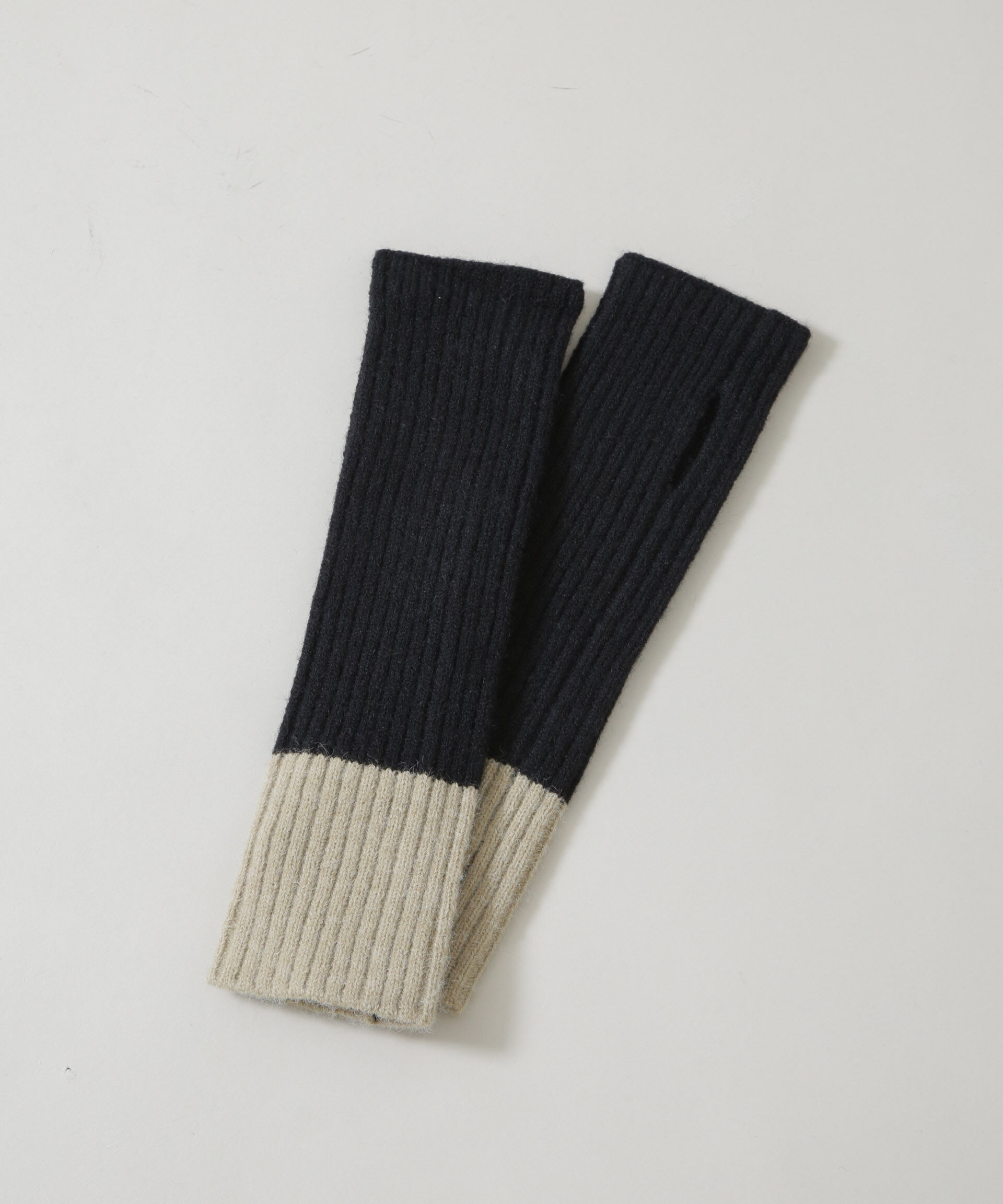 nano･universe「バイカラーアームウォーマー」|手袋|