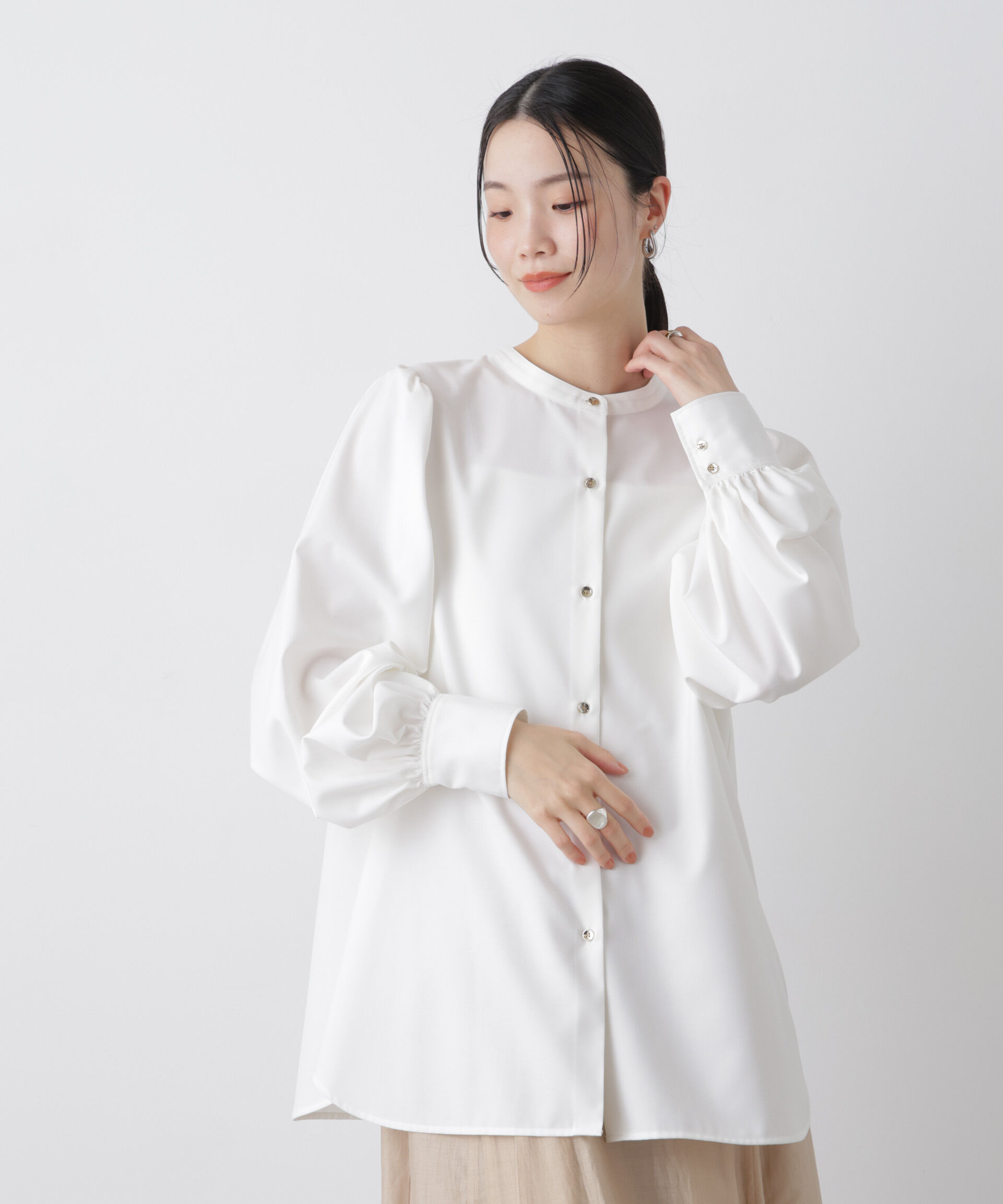 nano･universe「マシンウォッシャブルイージーケア ギャザースリーブブラウス」|シャツ・ブラウス|