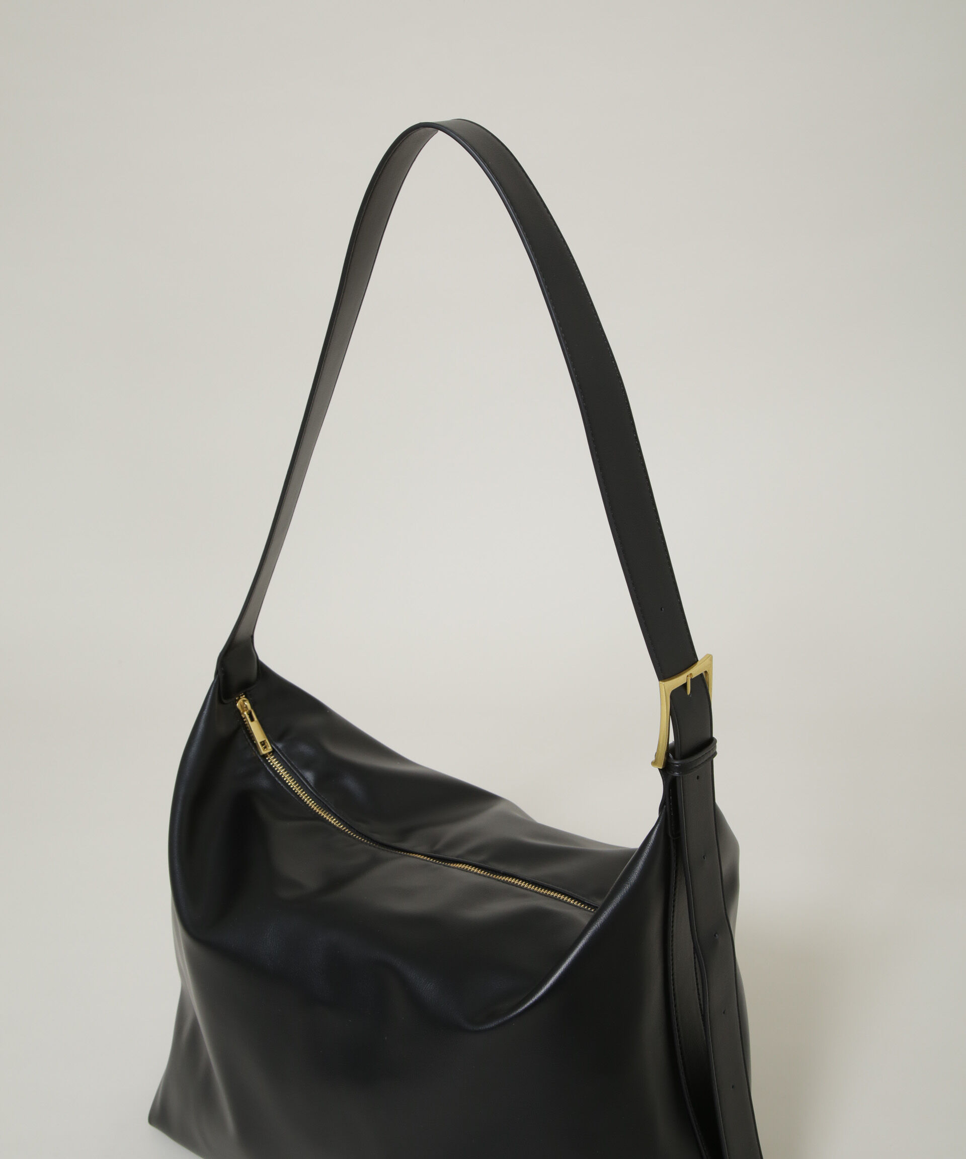 nano･universe「｢WARP PRINT｣ ライニング フェイクレザーショルダー」|ショルダー・メッセンジャー|