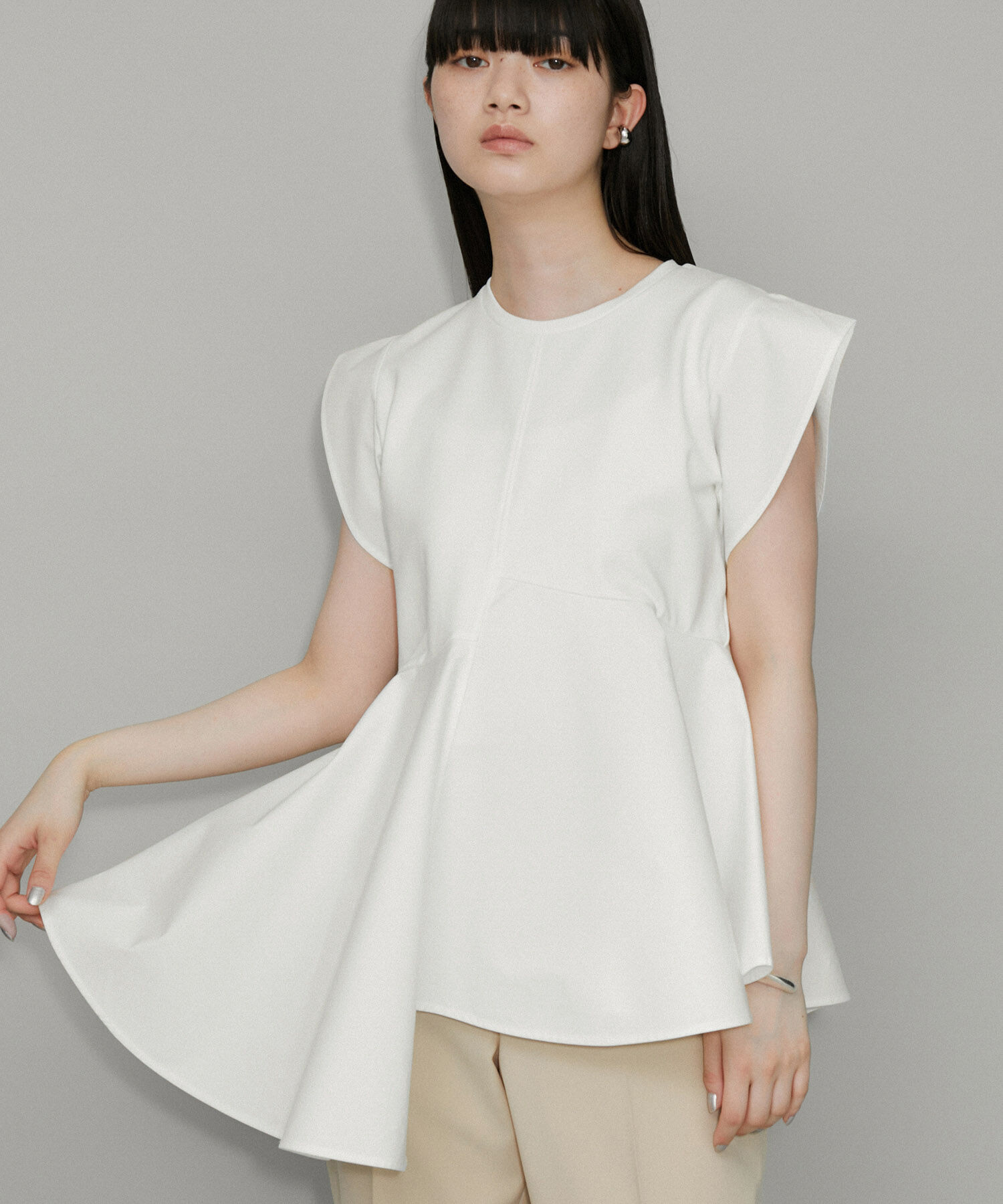 ADAM ET ROPE'「【再入荷・WEB限定・洗える】フリルペプラムカットソー」|Tシャツ・カットソー|ホワイト(10)