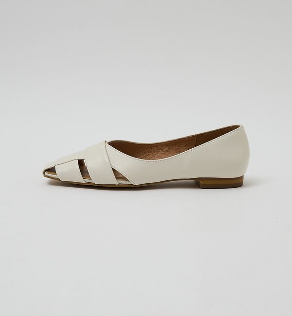 AU BANNISTER「【ロングセラー】グルカモチーフフラットパンプス」|パンプス|