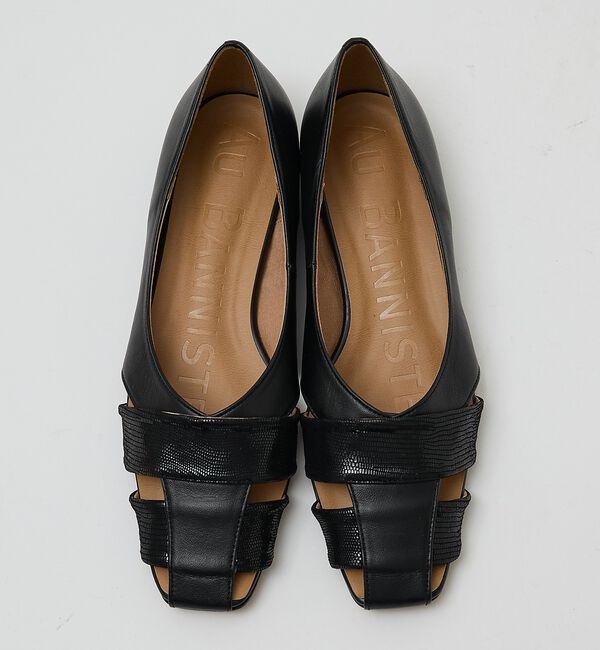 AU BANNISTER「【ロングセラー】グルカモチーフフラットパンプス」|パンプス|