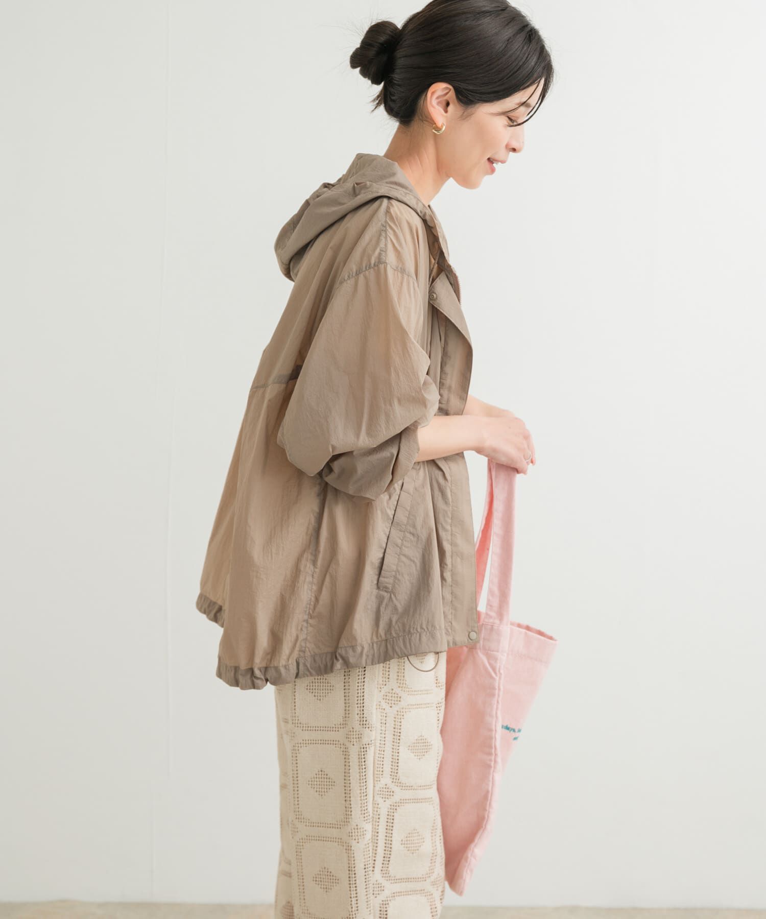 URBAN RESEARCH DOORS「『UR TECH』ポケッタブル撥水フレアパーカー」|アウトドア|