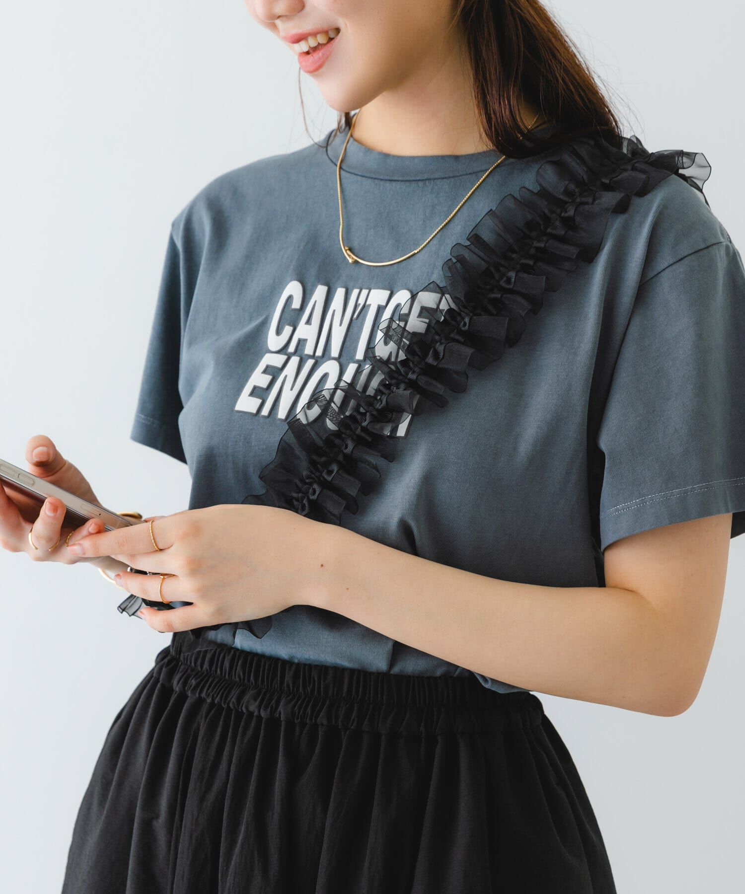 RODE SKO「ギャザーチュールストラップ」|モバイルケース|