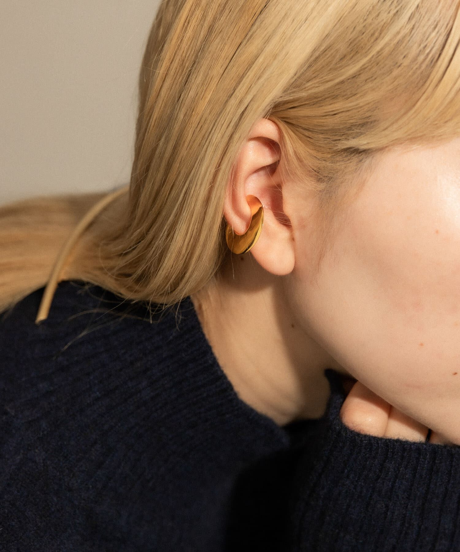 SMELLY「SMELLY so&rsquo;　flat circle earcuff gld」|イヤリング|