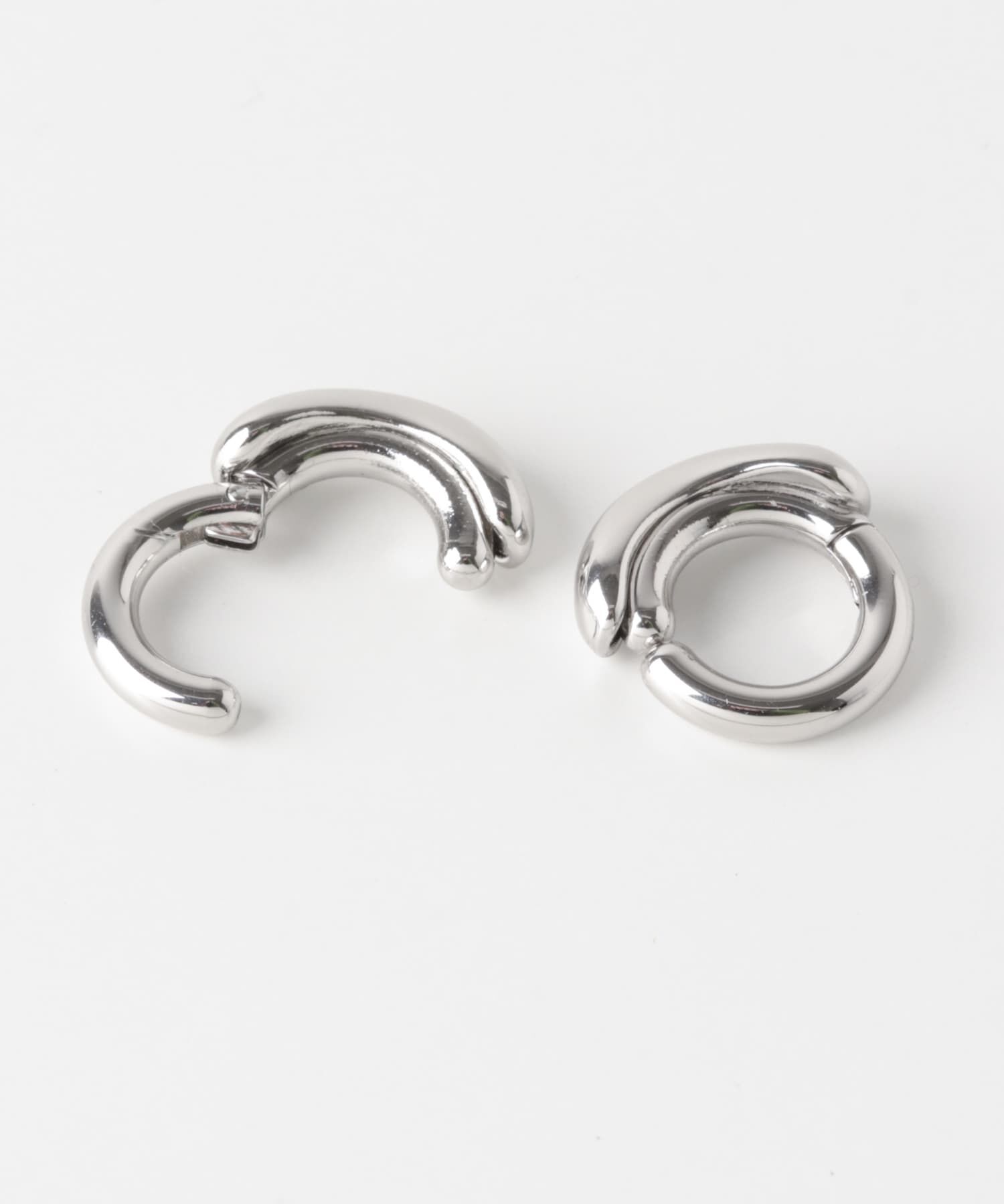 SMELLY「ニュアンスメタルワンタッチフープイヤリング」|イヤリング|