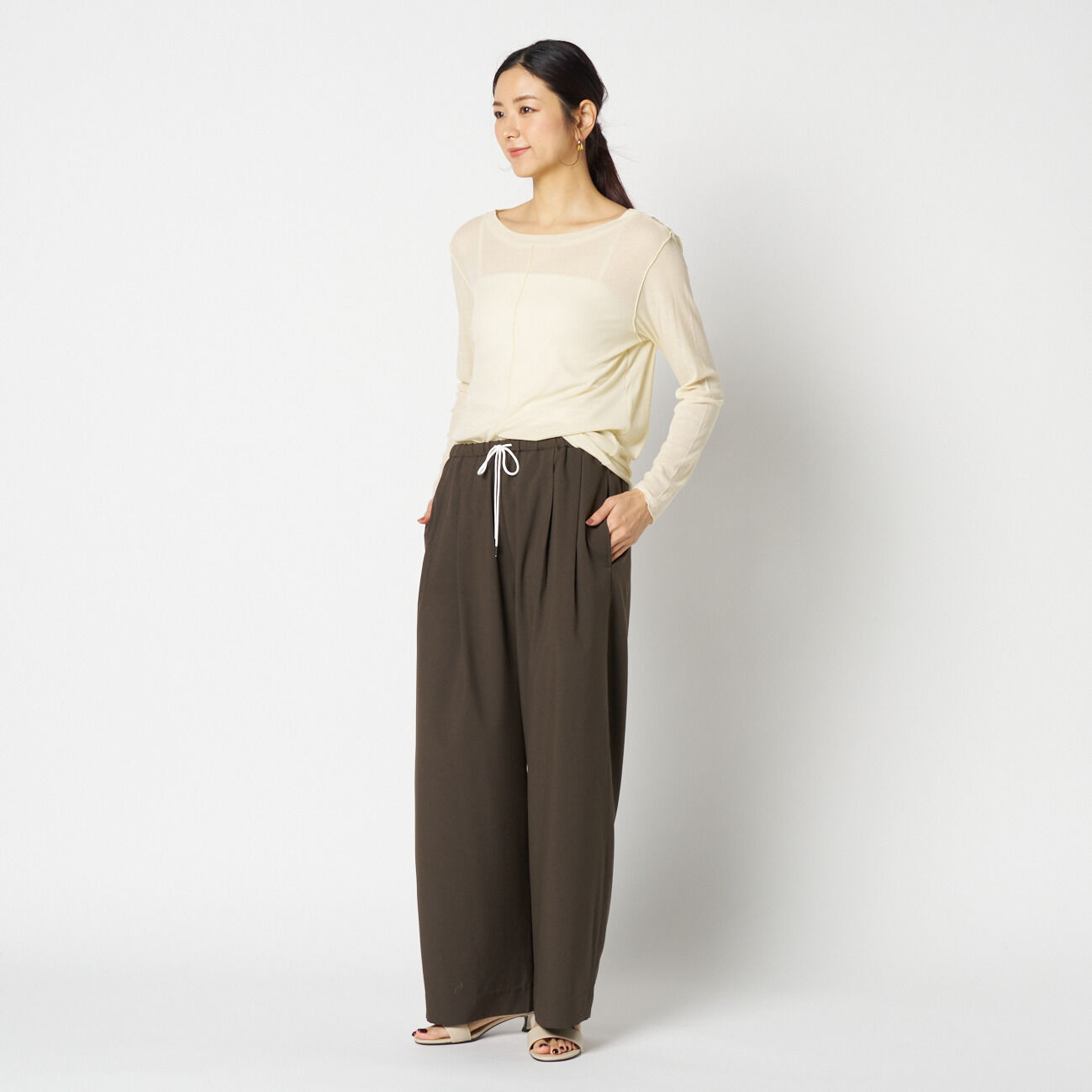 HELIOPOLE「HELIOPOLE BARREL LEG TUCK PANTS」|チノ|