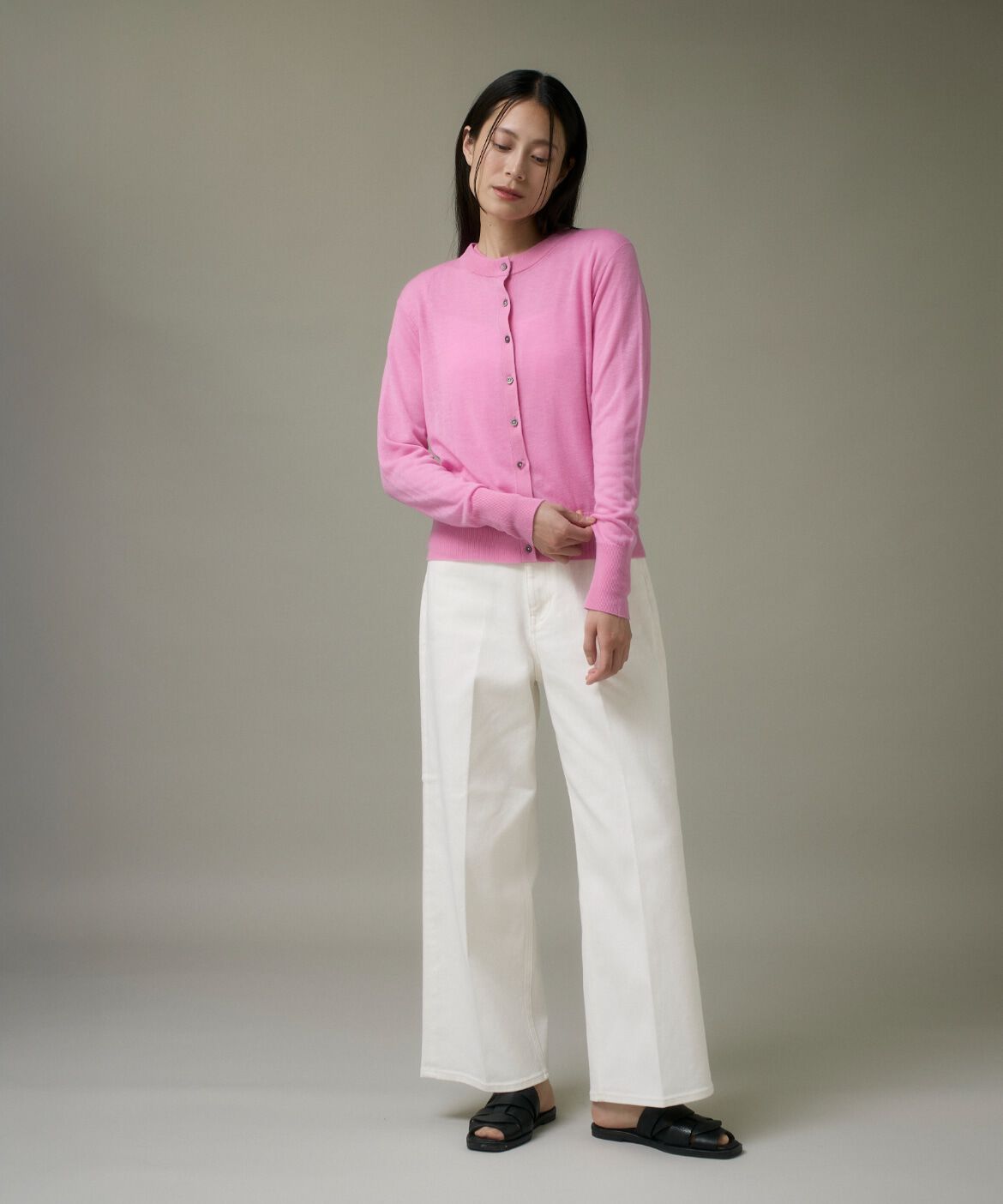 DAY by DAY it&rsquo;s international「クルーネックニットカーディガン《Melty air wool》」|カーディガン|