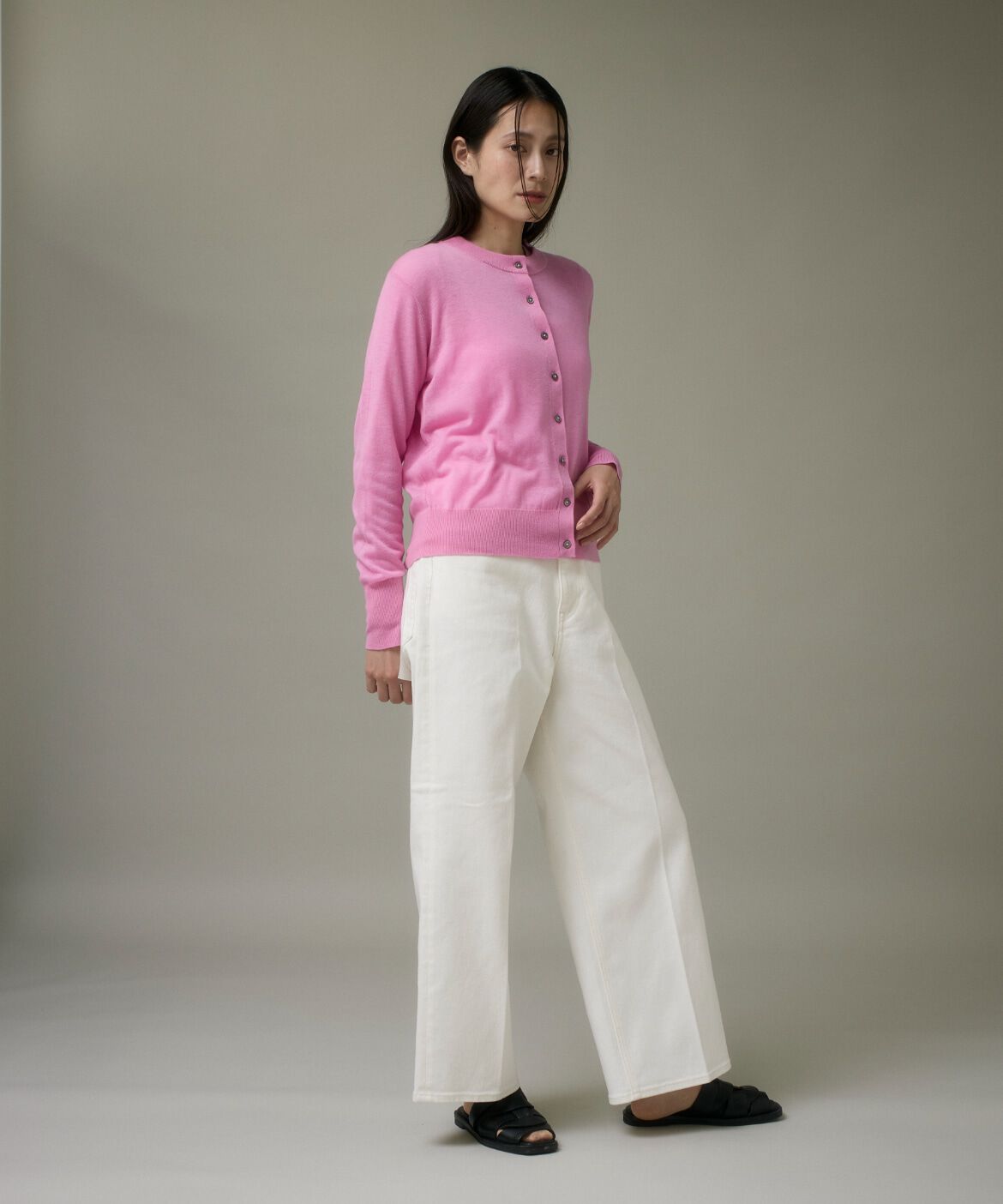 DAY by DAY it&rsquo;s international「クルーネックニットカーディガン《Melty air wool》」|カーディガン|