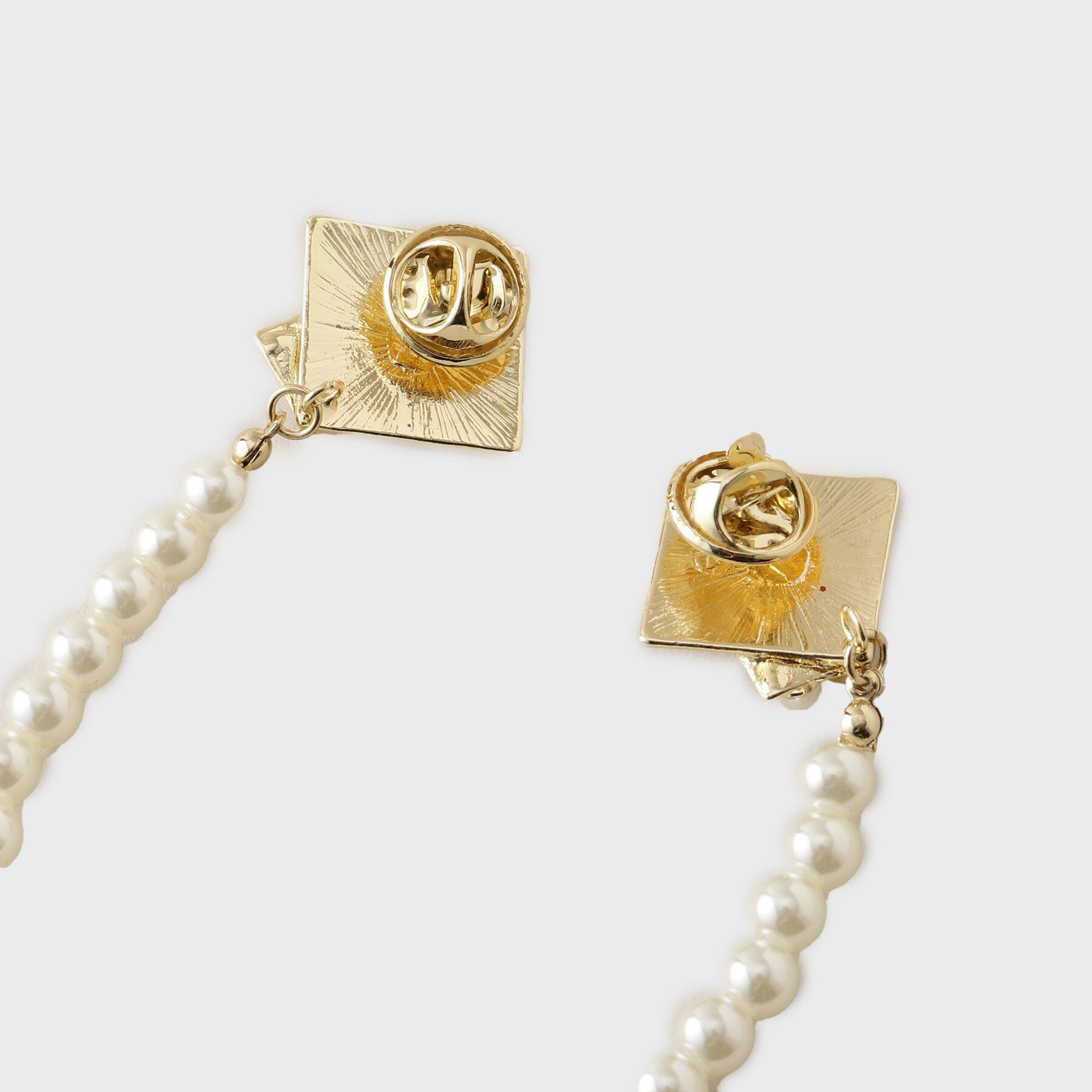 INDIVI「【華やか】ブリッジパール調ブローチ」|ブローチ・コサージュ|