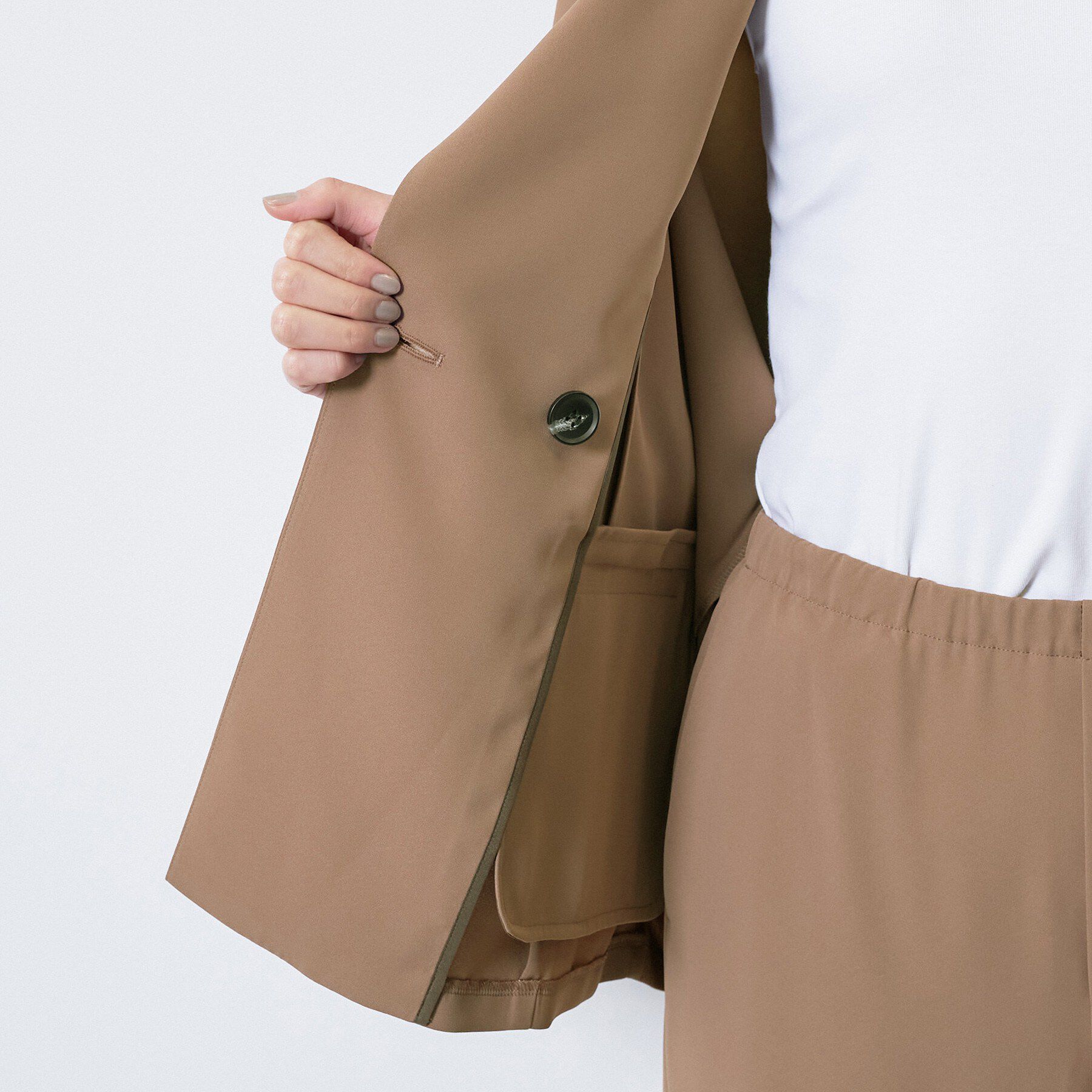 INDIVI「【さらに軽く軽快！／着る日傘】ドルマンダブルジャケット」|テーラードジャケット|