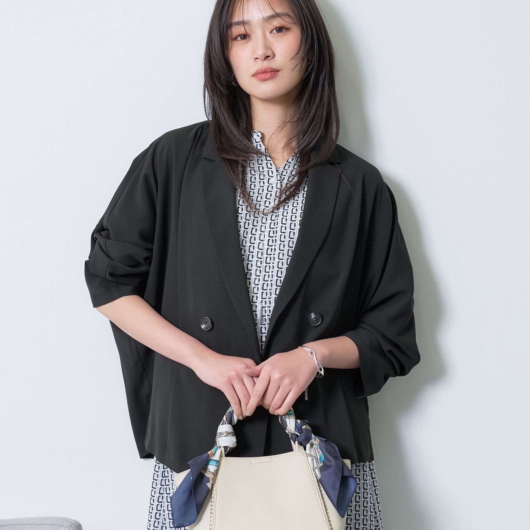 INDIVI「【さらに軽く軽快！／着る日傘】ドルマンダブルジャケット」|テーラードジャケット|ブラック(019)