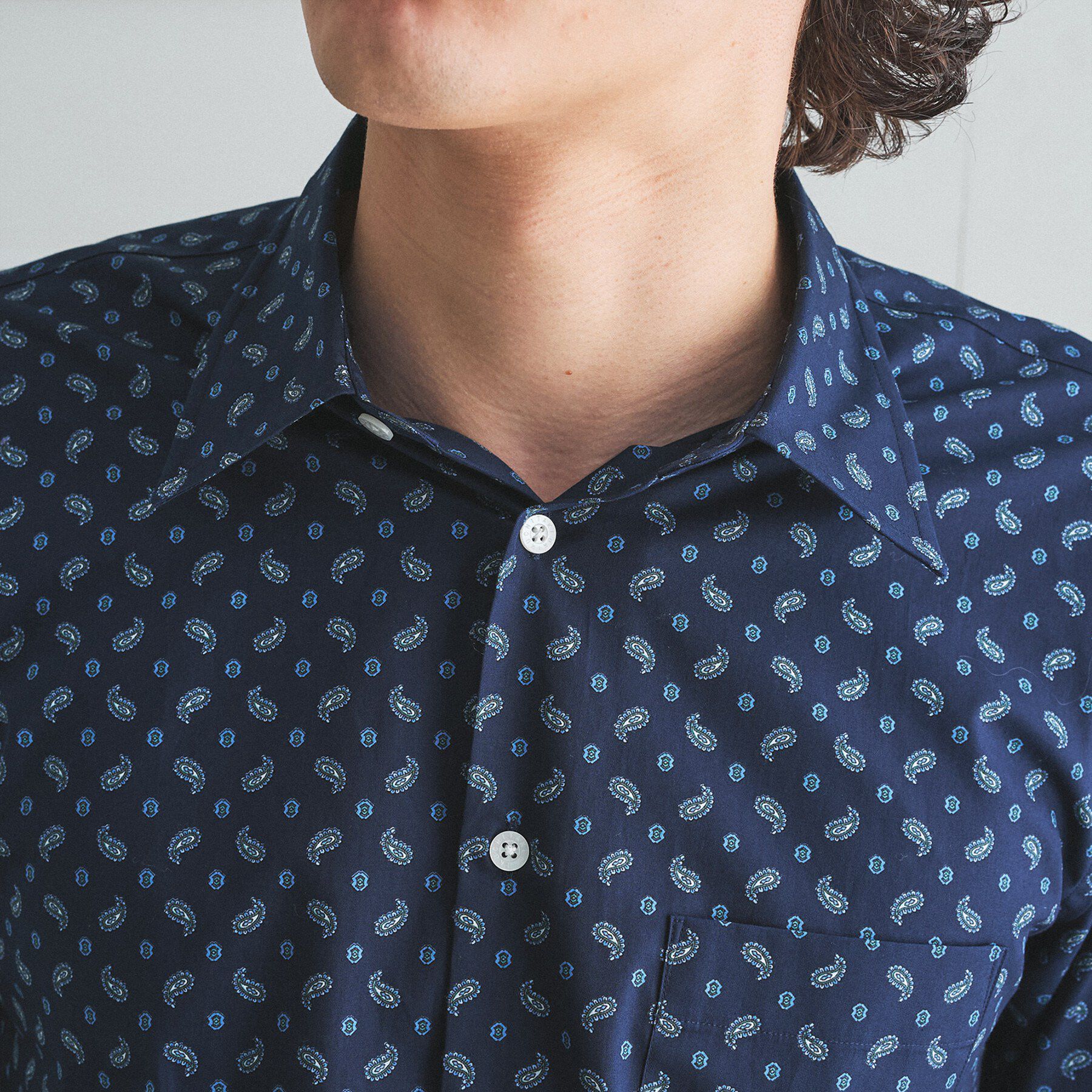 TAKEO KIKUCHI「【BOWLER HAT LABEL】小紋ペイズリープリント 長袖シャツ」|シャツ・ブラウス|