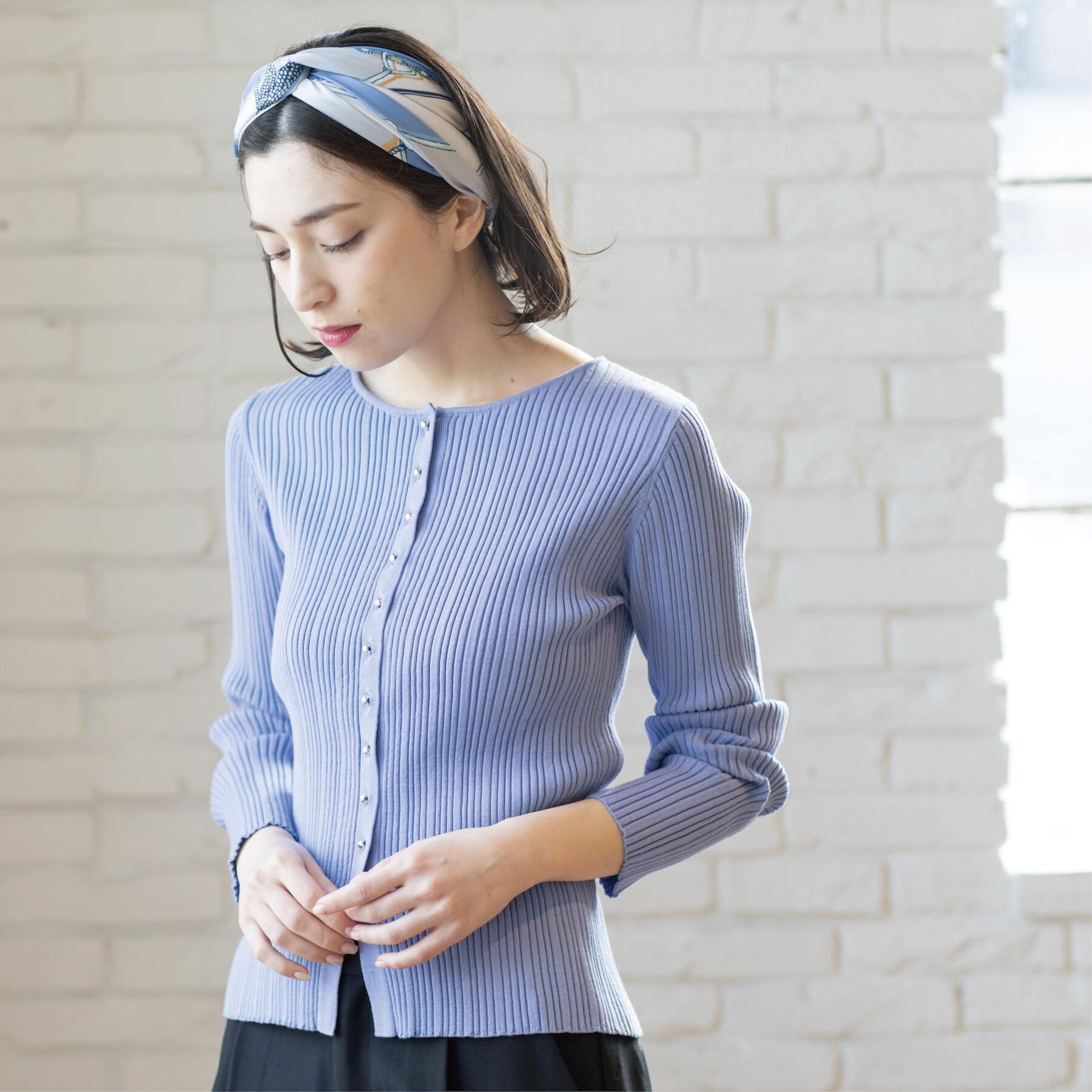 OPAQUE.CLIP「シルバー多ボタン ランダムリブニットカーディガン【洗濯機OK】」|カーディガン|