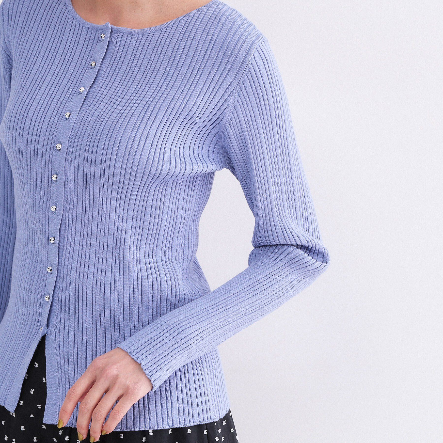 OPAQUE.CLIP「シルバー多ボタン ランダムリブニットカーディガン【洗濯機OK】」|カーディガン|