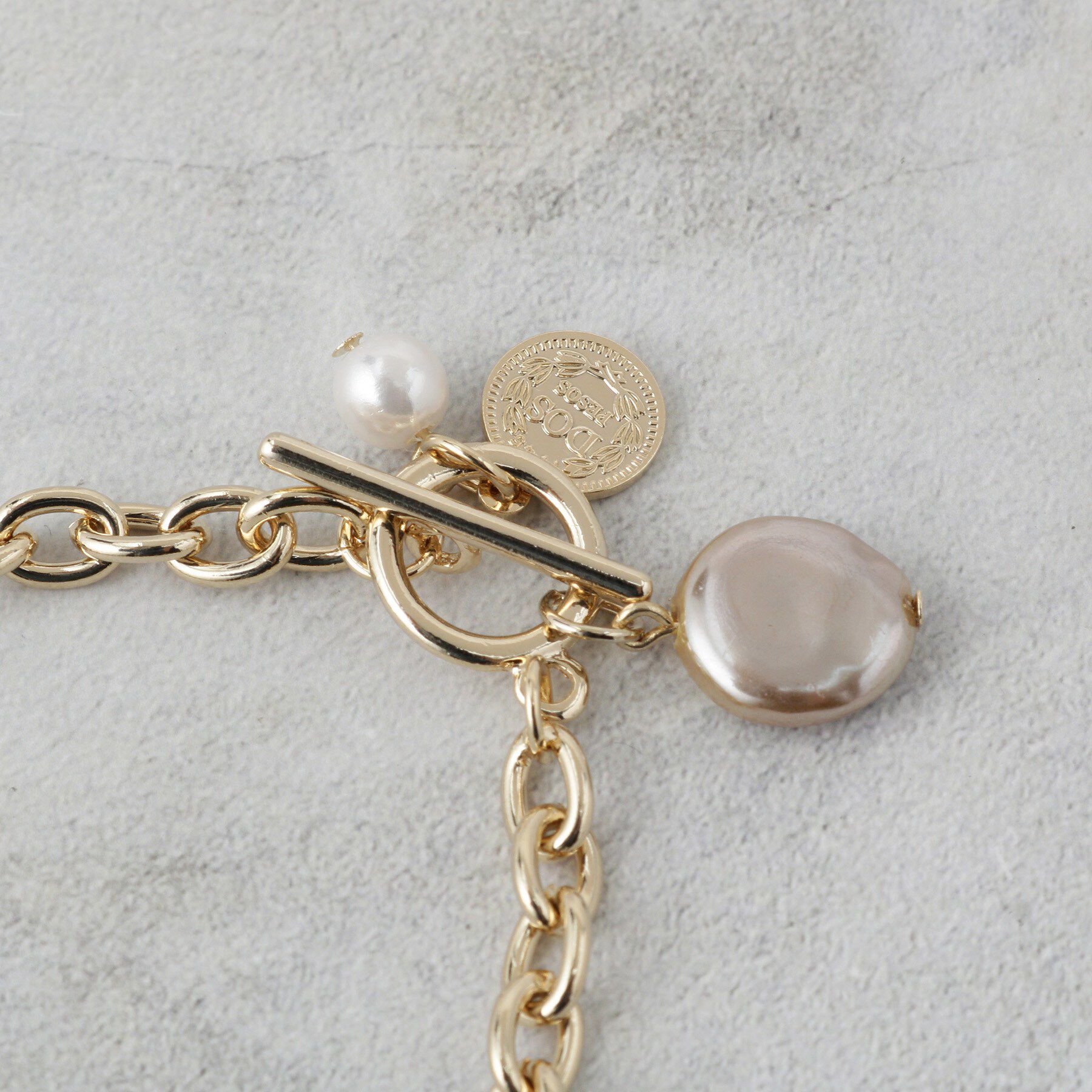 OPAQUE.CLIP「フェイクパール付きチェーンブレスレット」|ブレスレット・バングル|