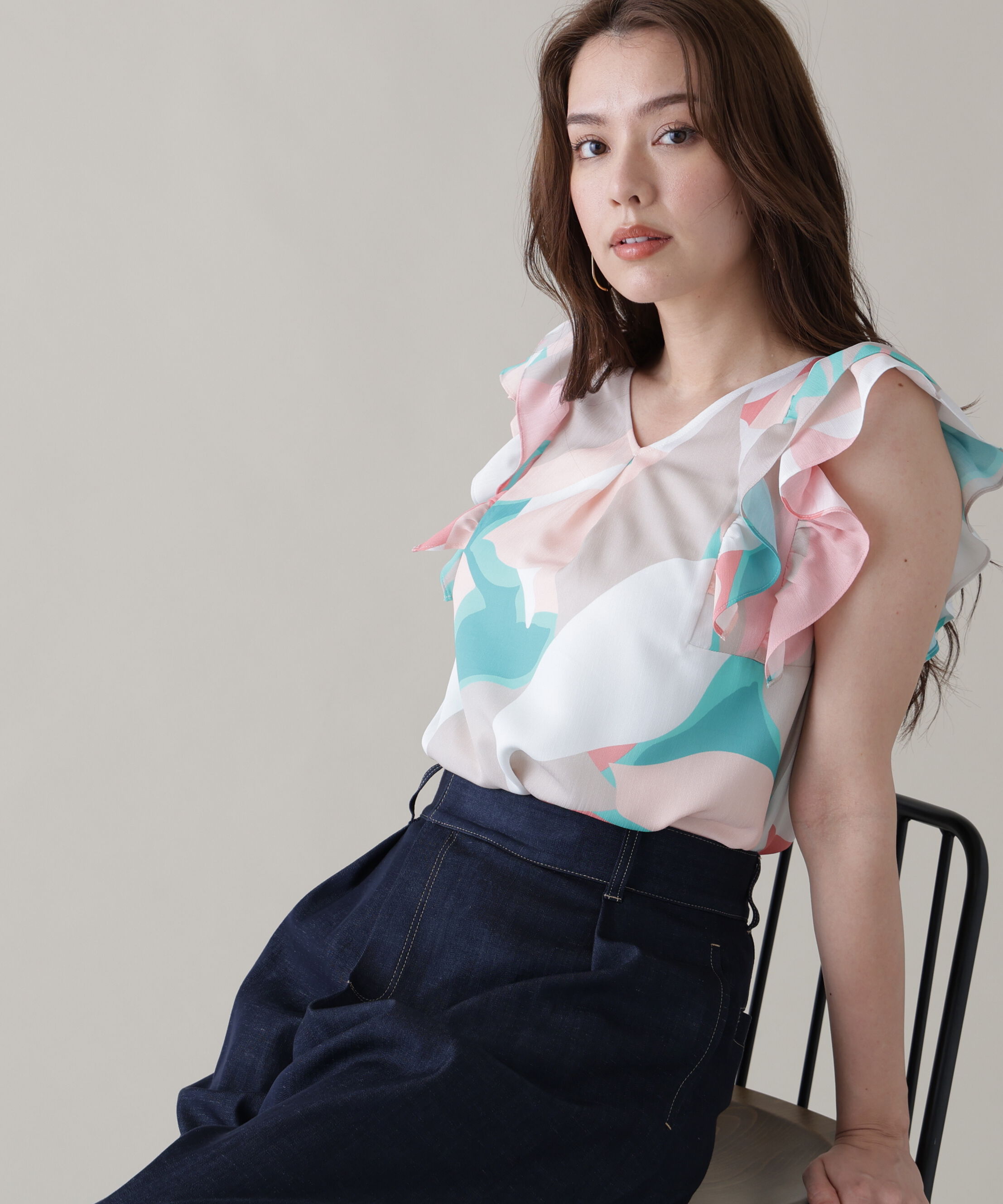  「シェードリーフプリントＶネックブラウス」|シャツ・ブラウス|ピンク系1