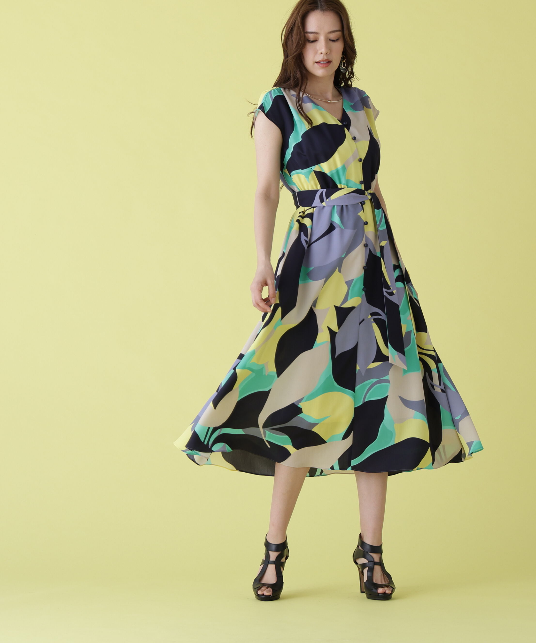  「シェードリーフプリントギャザーワンピース」|ワンピース|イエロー系1