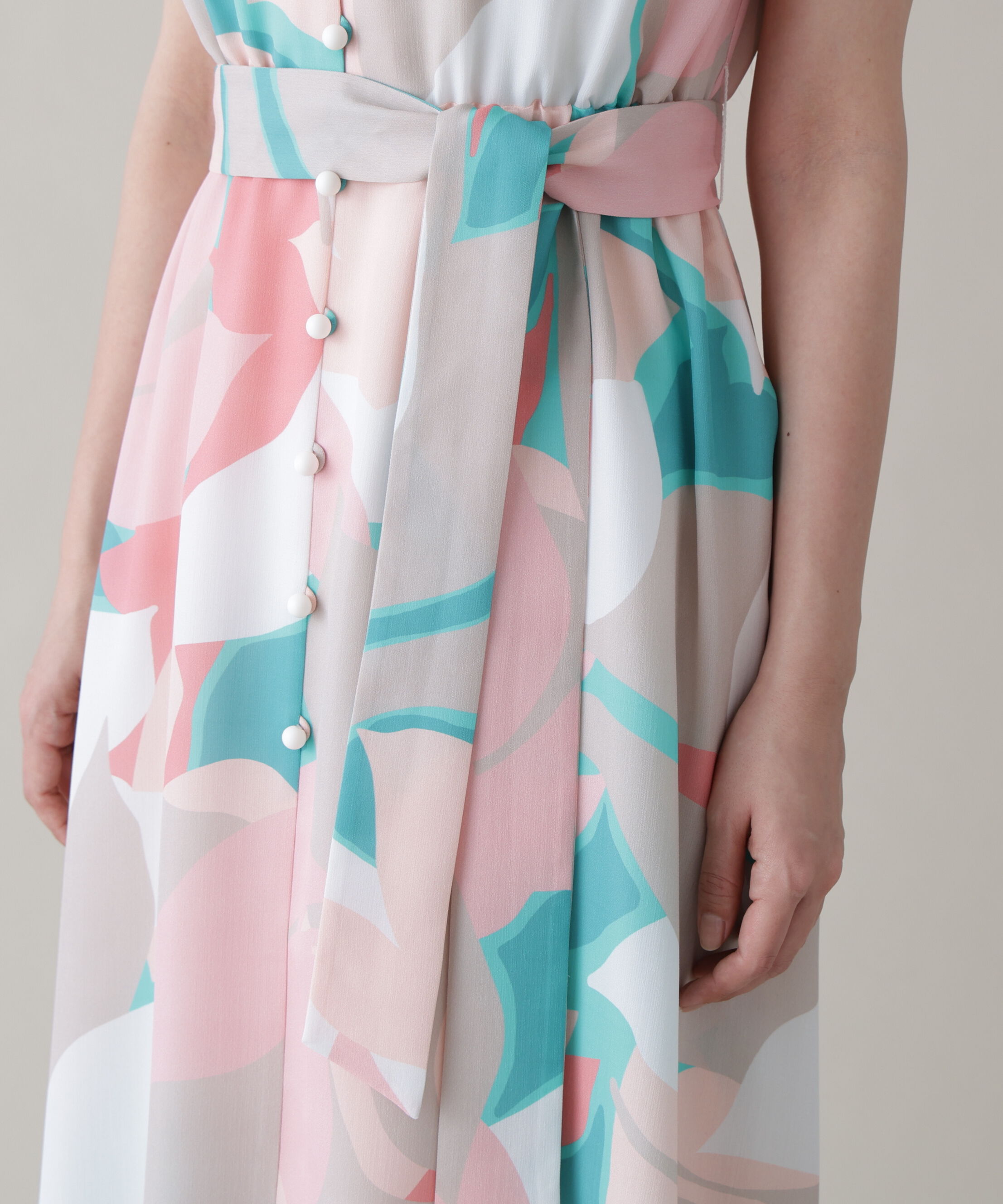  「シェードリーフプリントギャザーワンピース」|ワンピース|