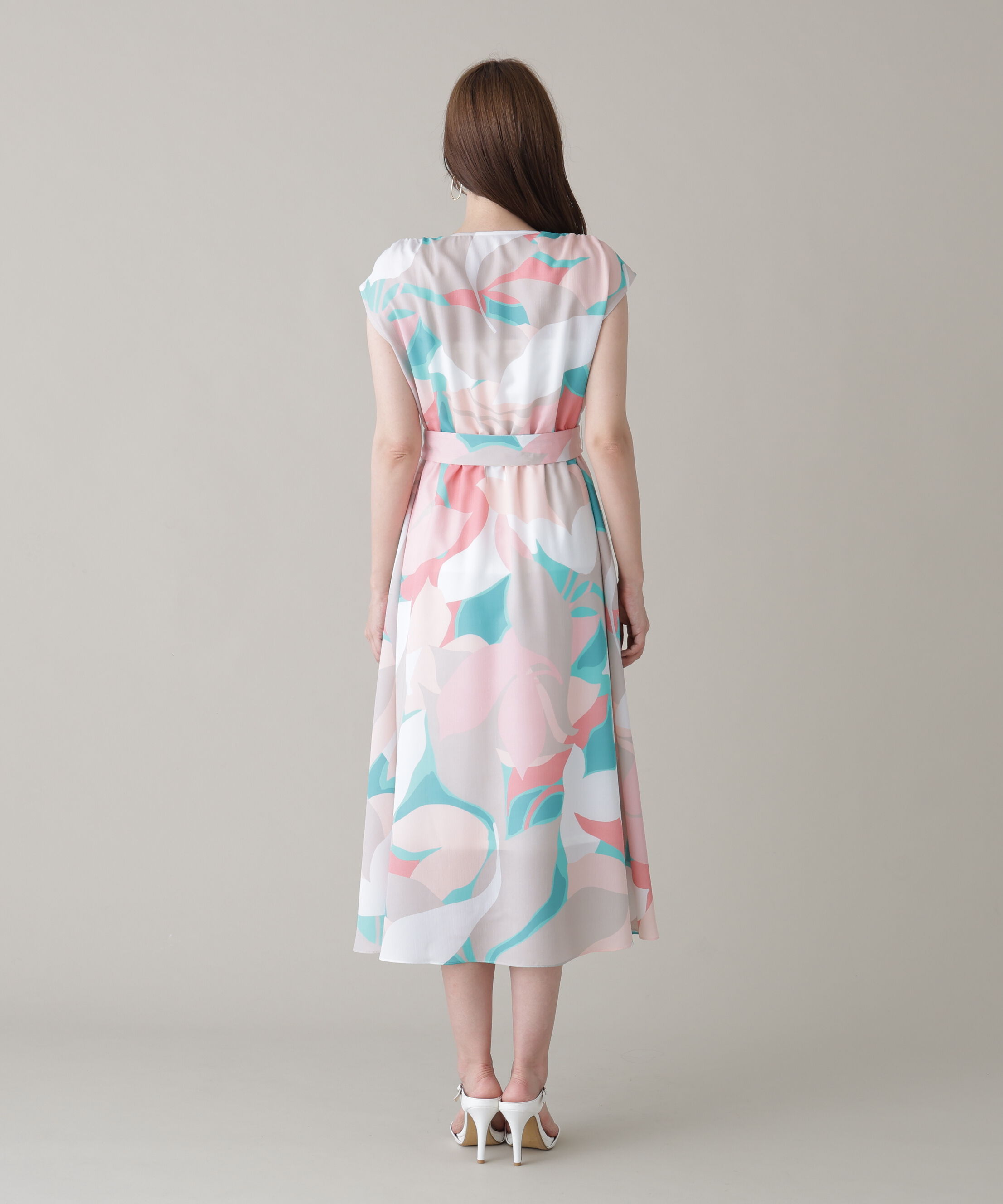  「シェードリーフプリントギャザーワンピース」|ワンピース|