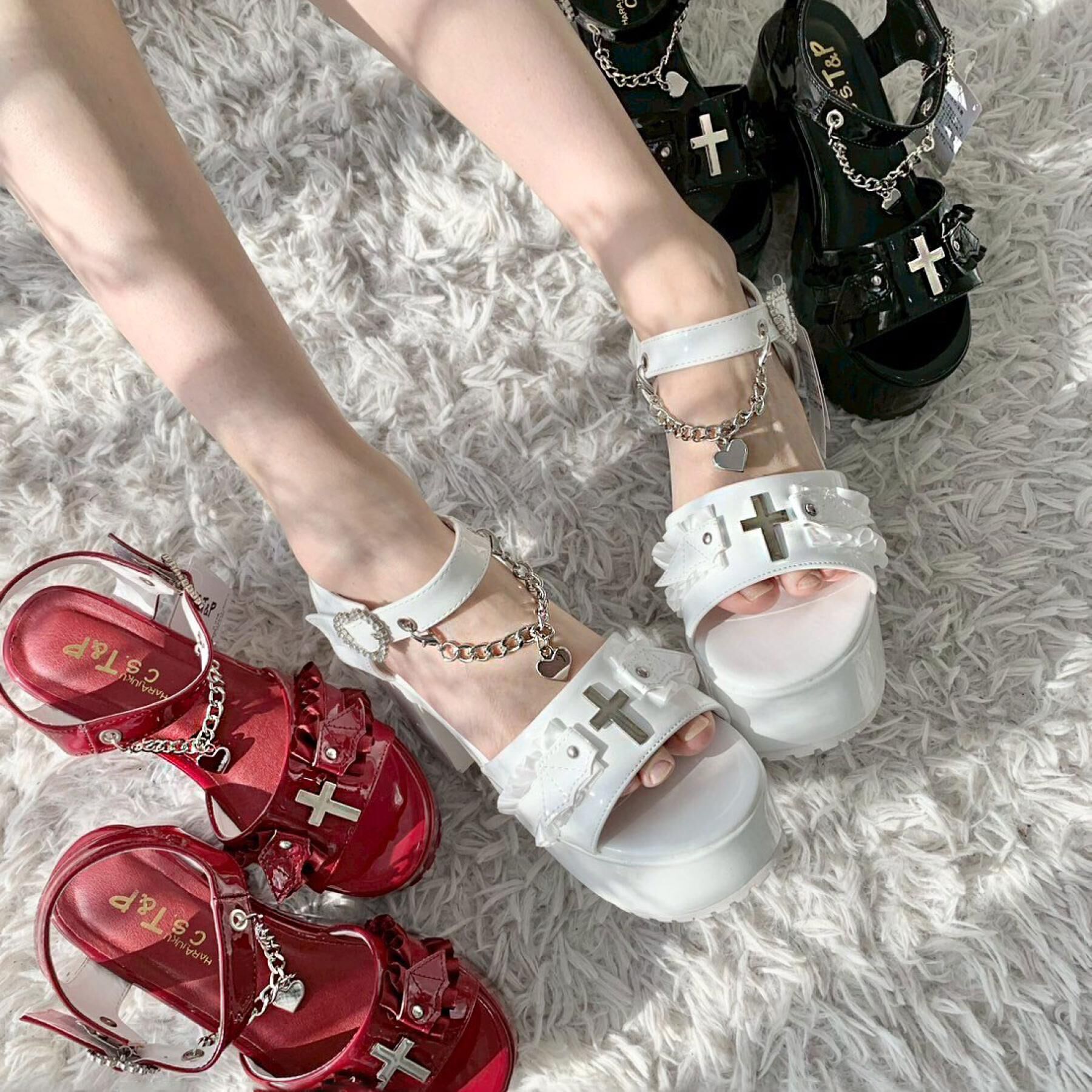 csT&P「厚底ハートチェ―ン付き十字架サンダル」|サンダル|