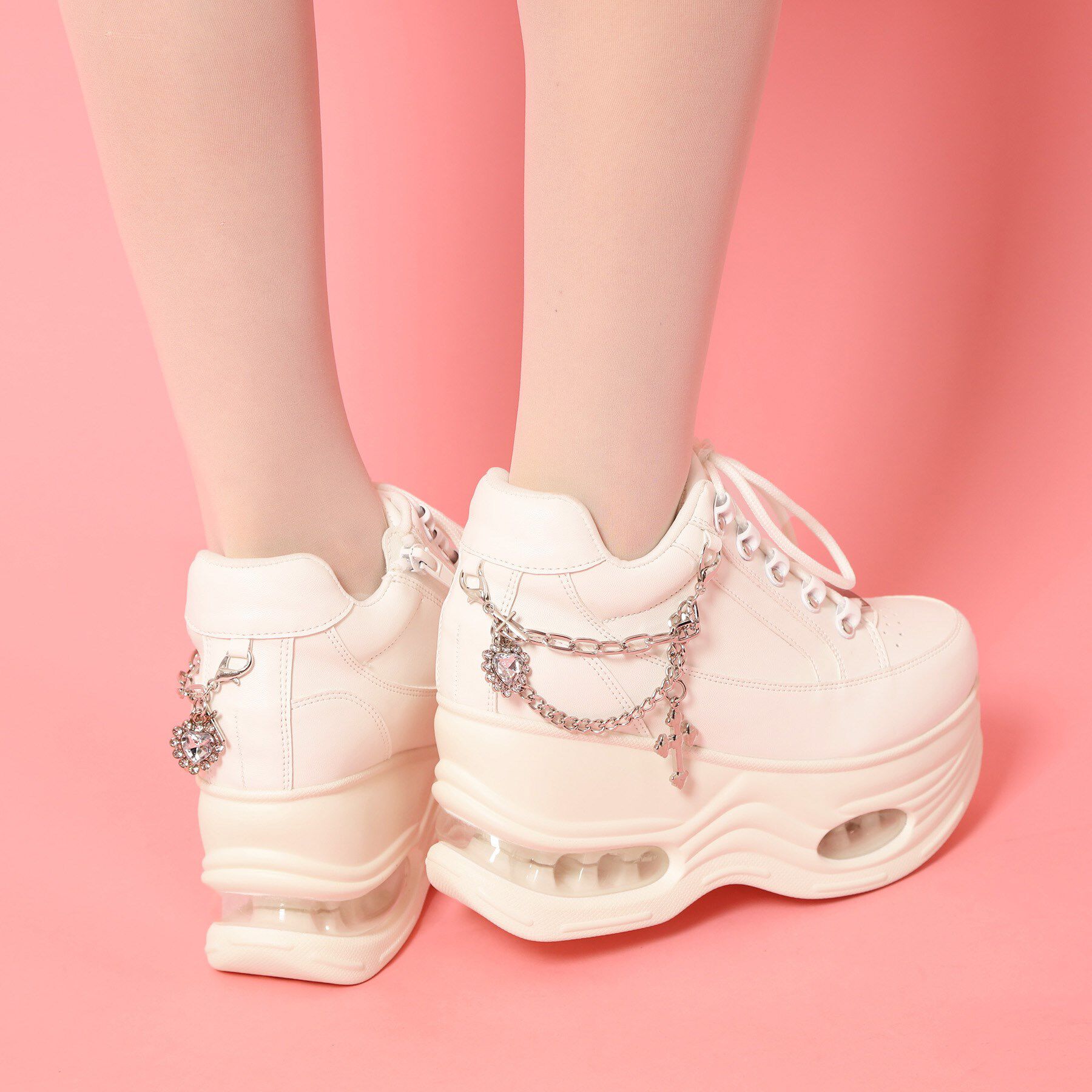 csT&P「十字架チェーン付き厚底スニーカー」|スニーカー|