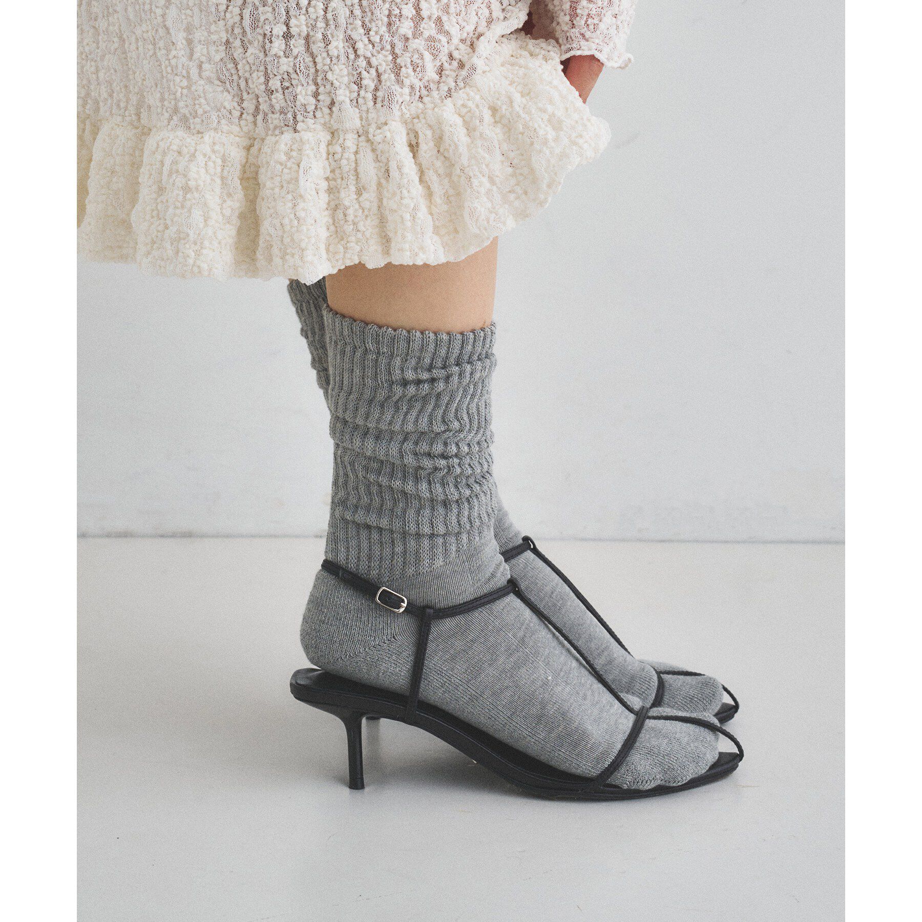 CODE A「piedi nudi｜LOUCH RIB PILE sox」|ソックス|グレー(012)