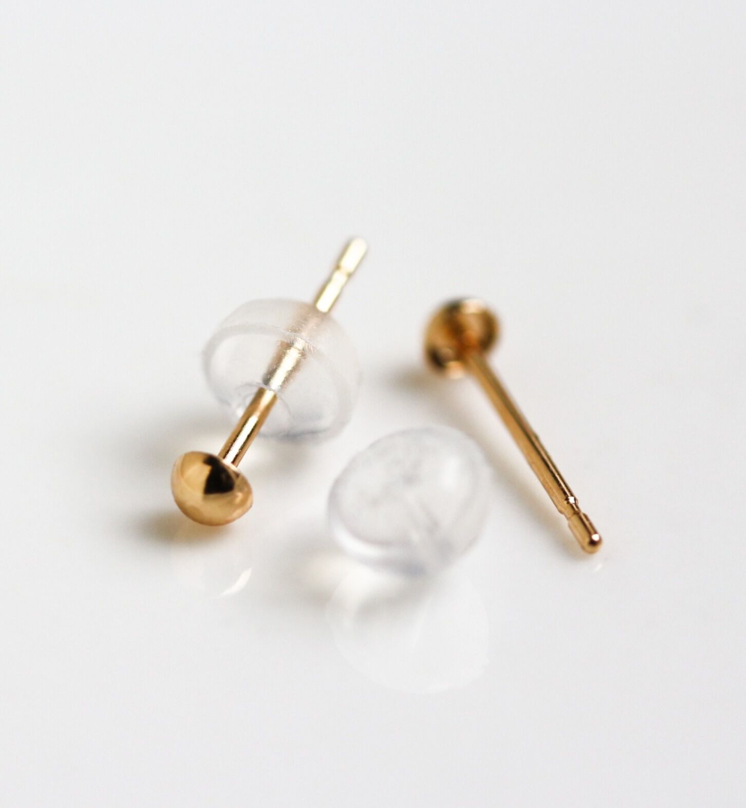  「ゴールド ハーフボール ピアス | K18」|ピアス|