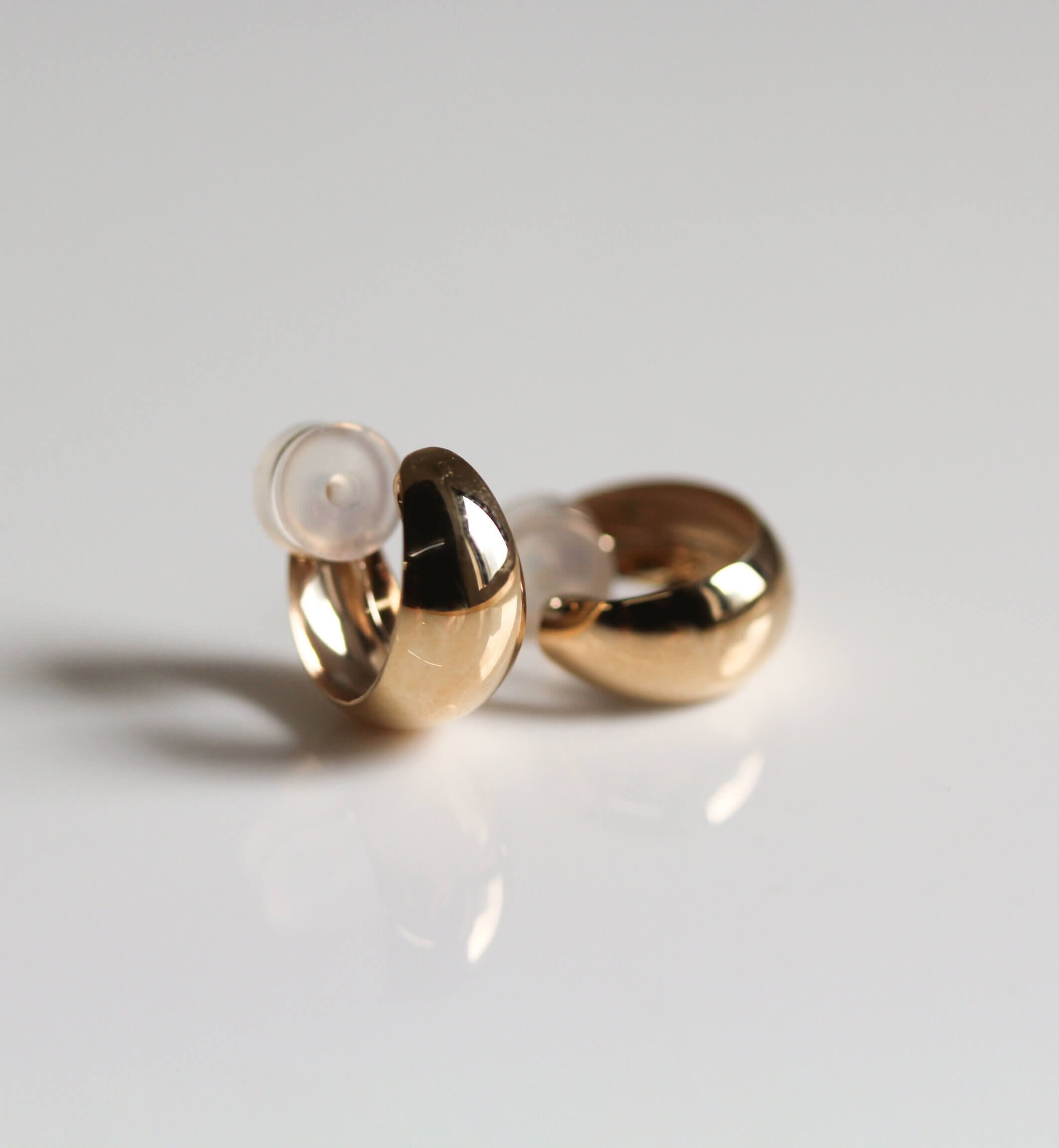  「ゴールド 月甲 イヤリング | K10YG」|イヤリング|K10 イエローゴールド