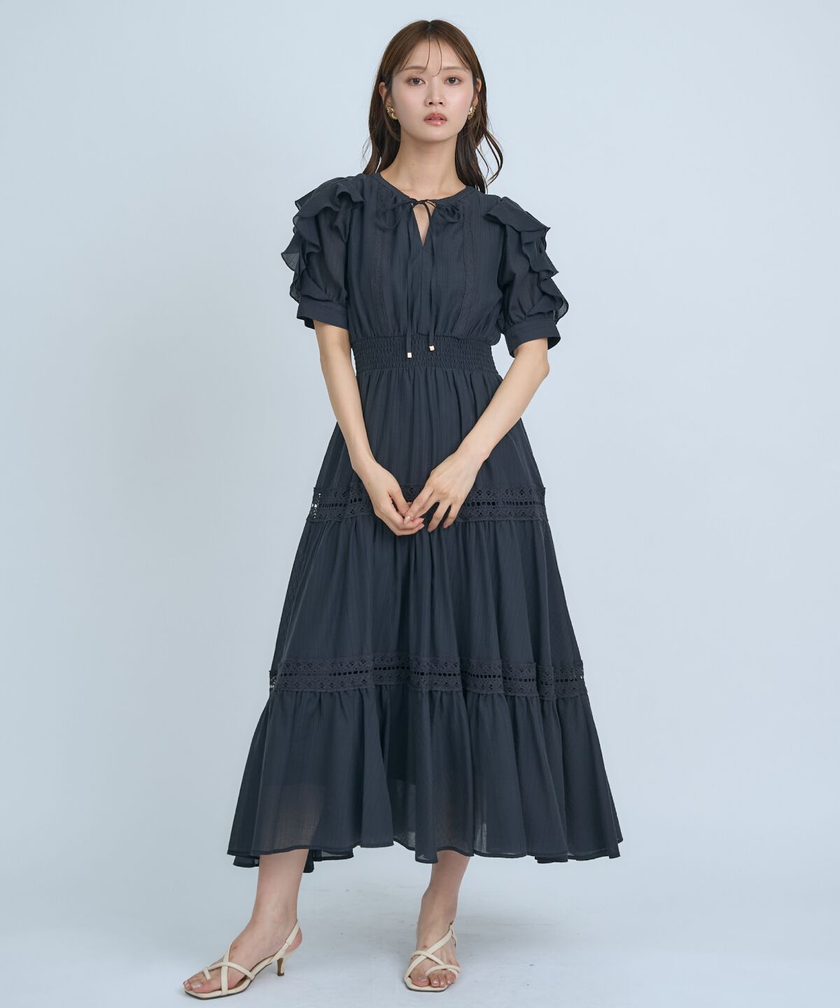 アンドクチュール「フリルスリーブレースティアードワンピース」|ワンピース|ネイビー