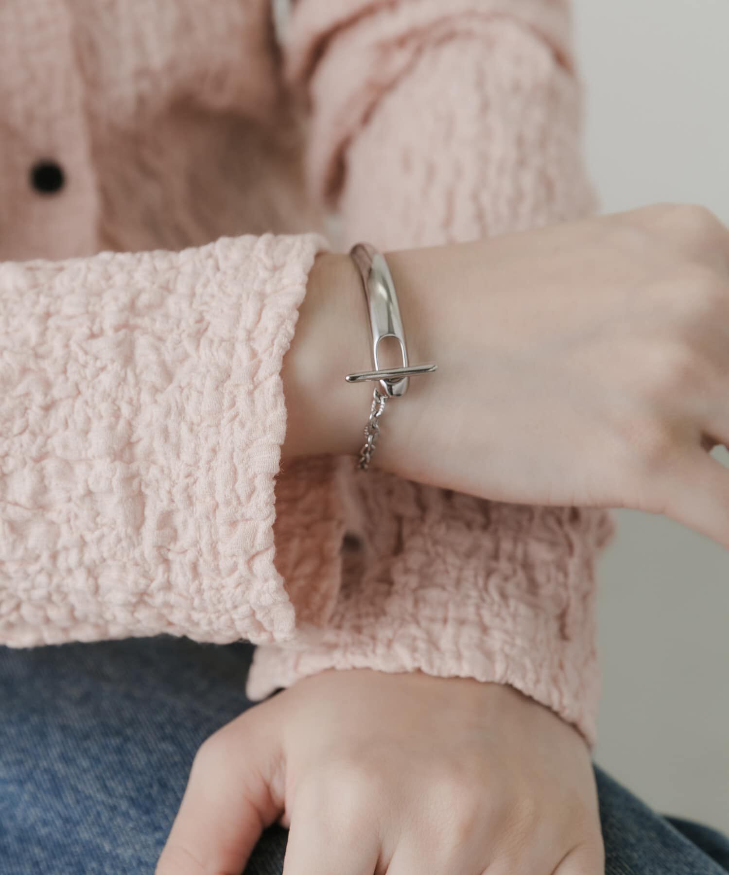 SMELLY「ステンレスカーブバーマンテルブレスレット」|ブレスレット・バングル|