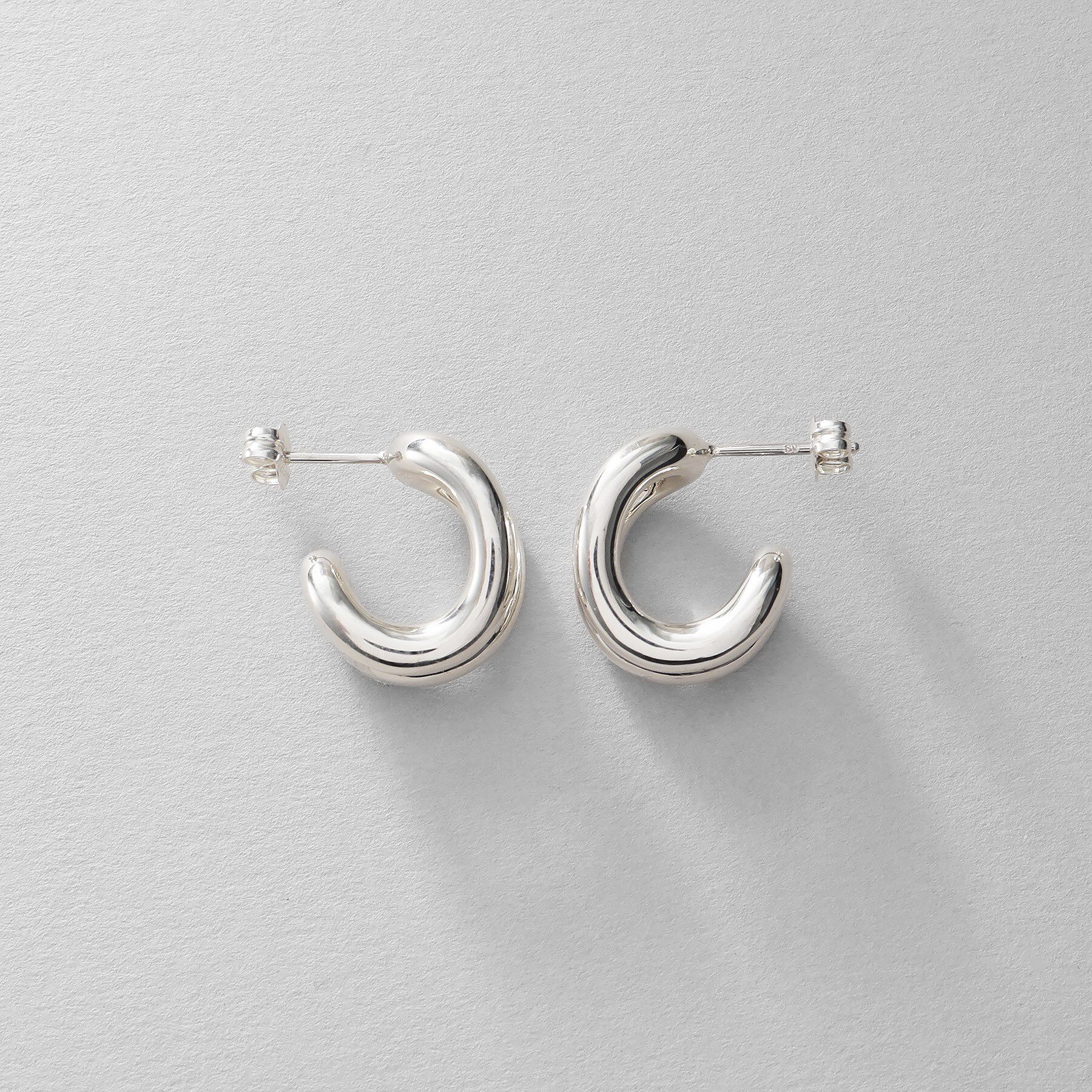 COCOSHNIK ONKITSCH「シルバー スモールフープ ニュアンスループピアス」|ピアス|