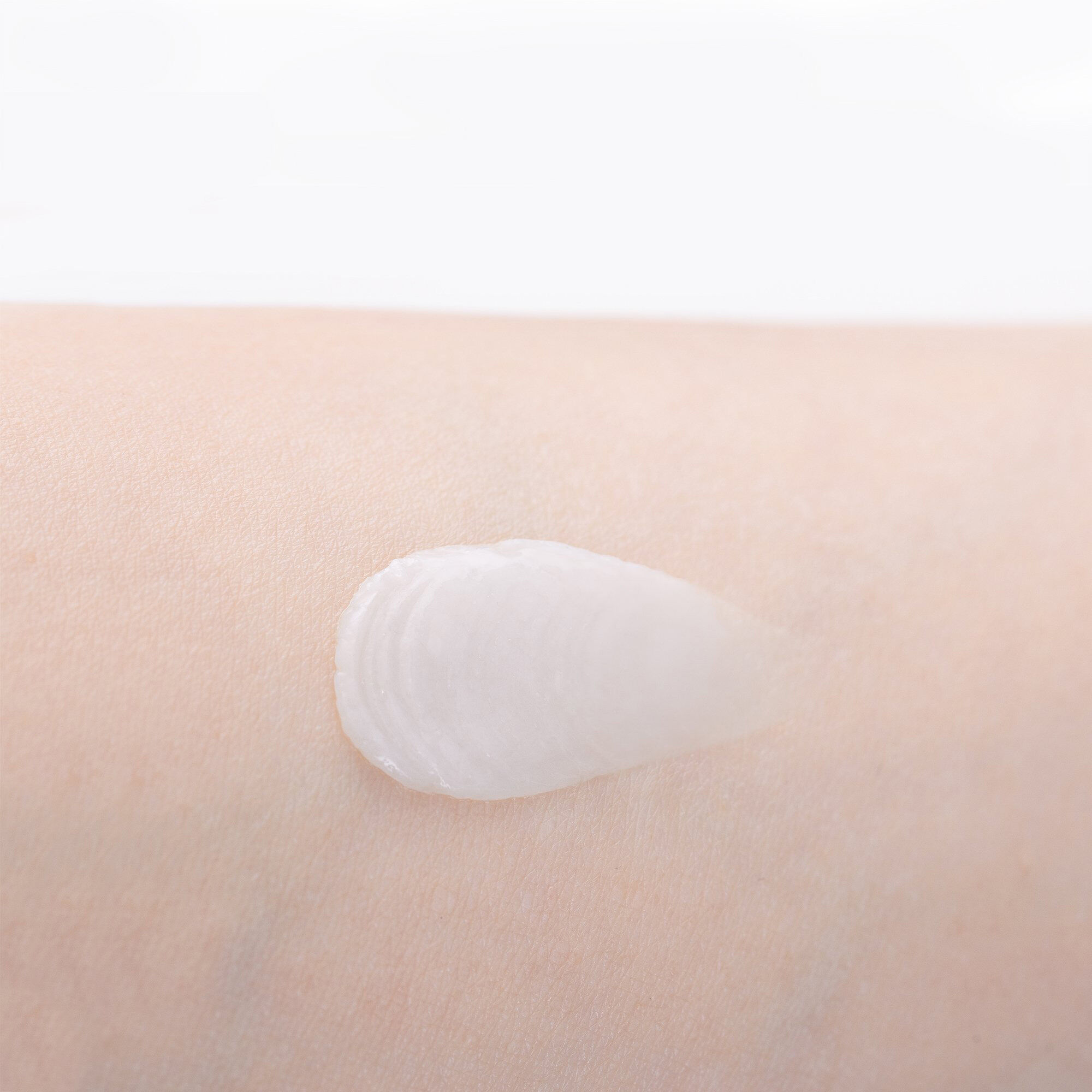  「綾花 リンクル クリーム (30g)」|アイケア|