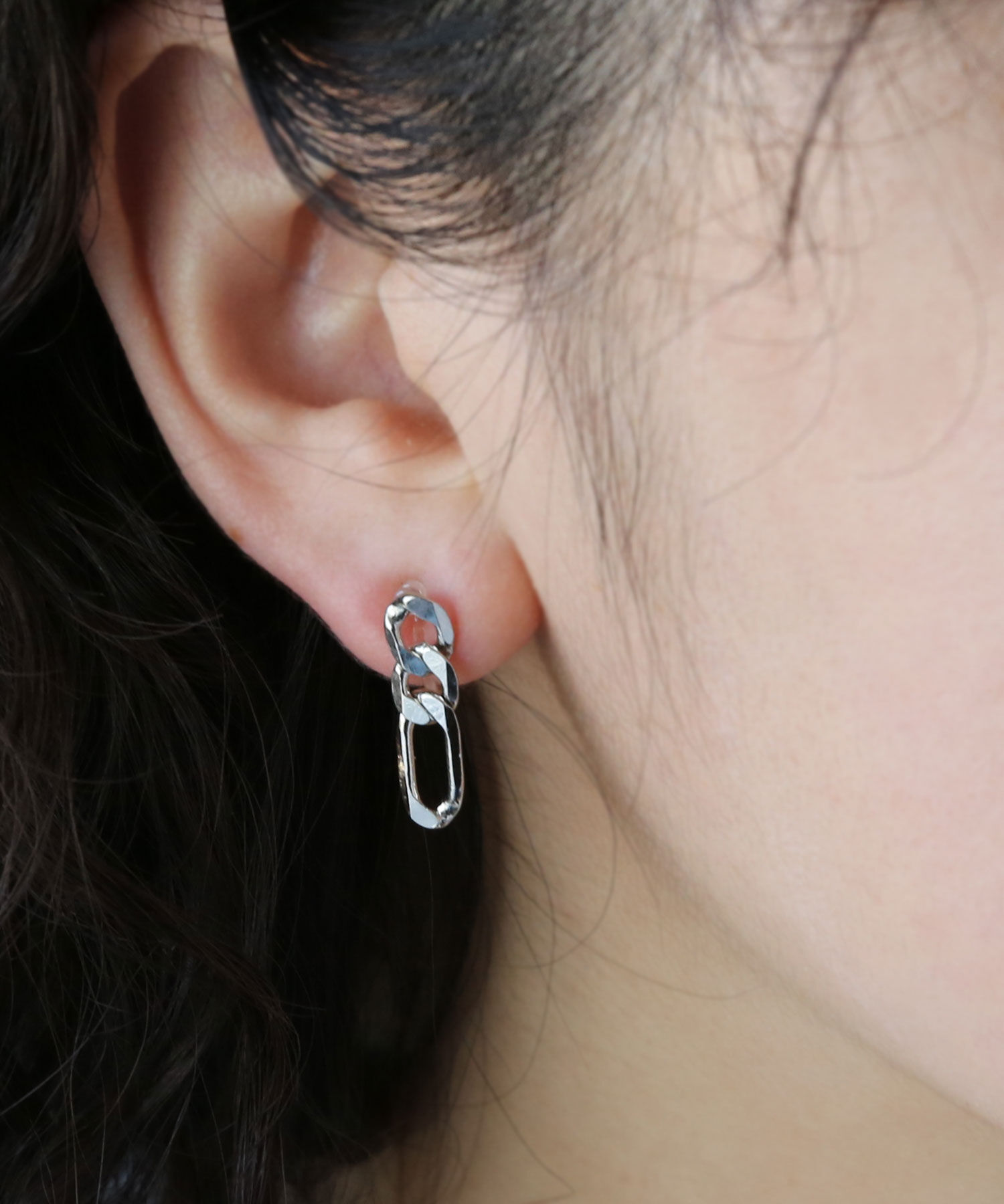 colleca la「樹脂ノンホール・フィガロチェーンイヤリング」|イヤリング|