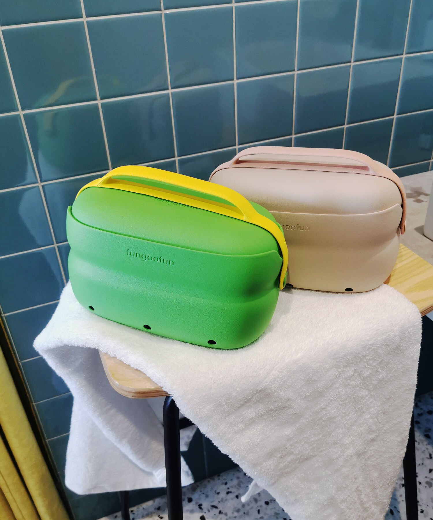 fungoofun「【WEB限定】EVA2in1マルチポーチ/G-0014 人気 トレンド 売れてる 柔らかい」|ハンドバッグ|